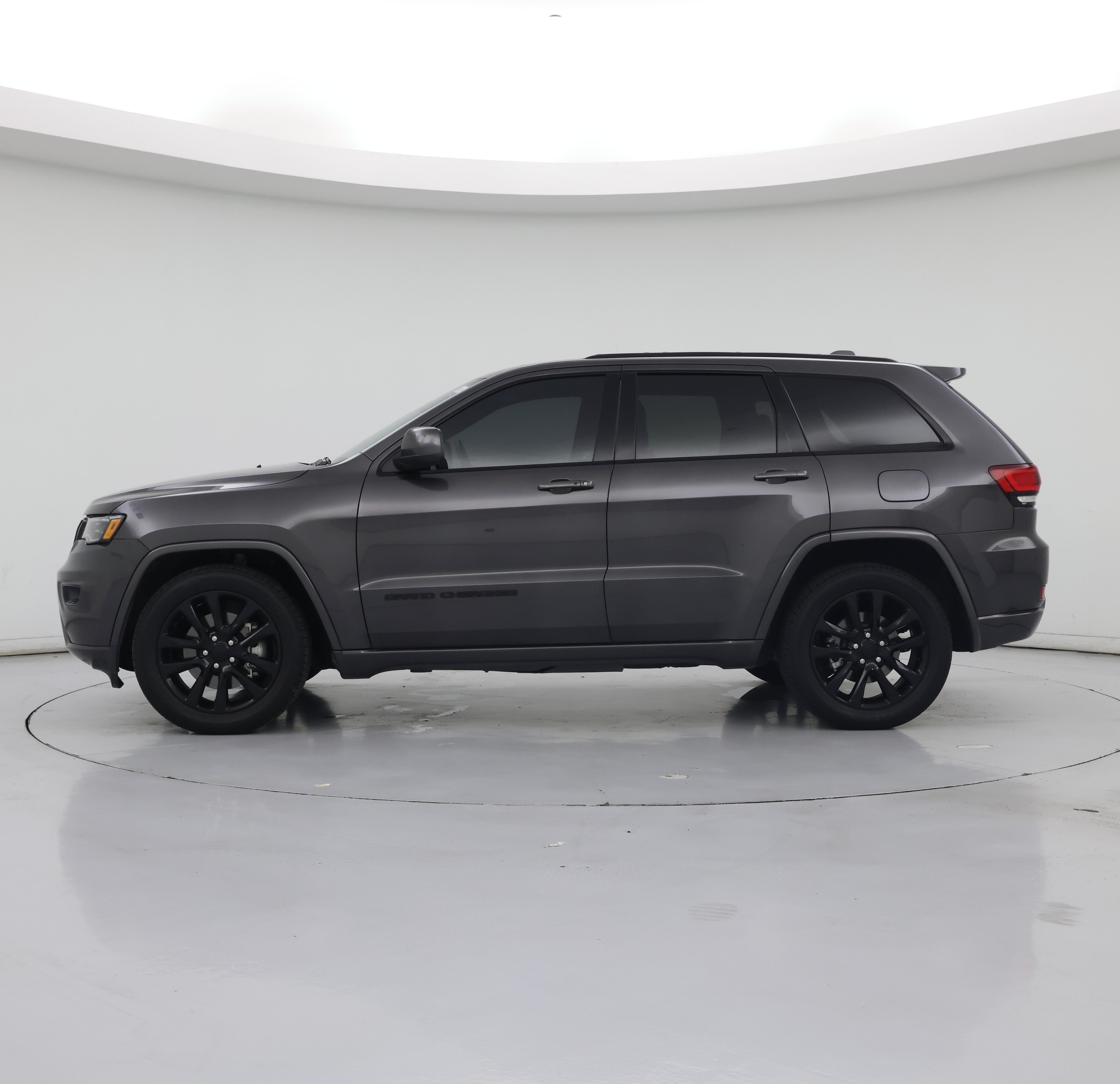 Thumbnail: 2021 Jeep Grand Cherokee - 3