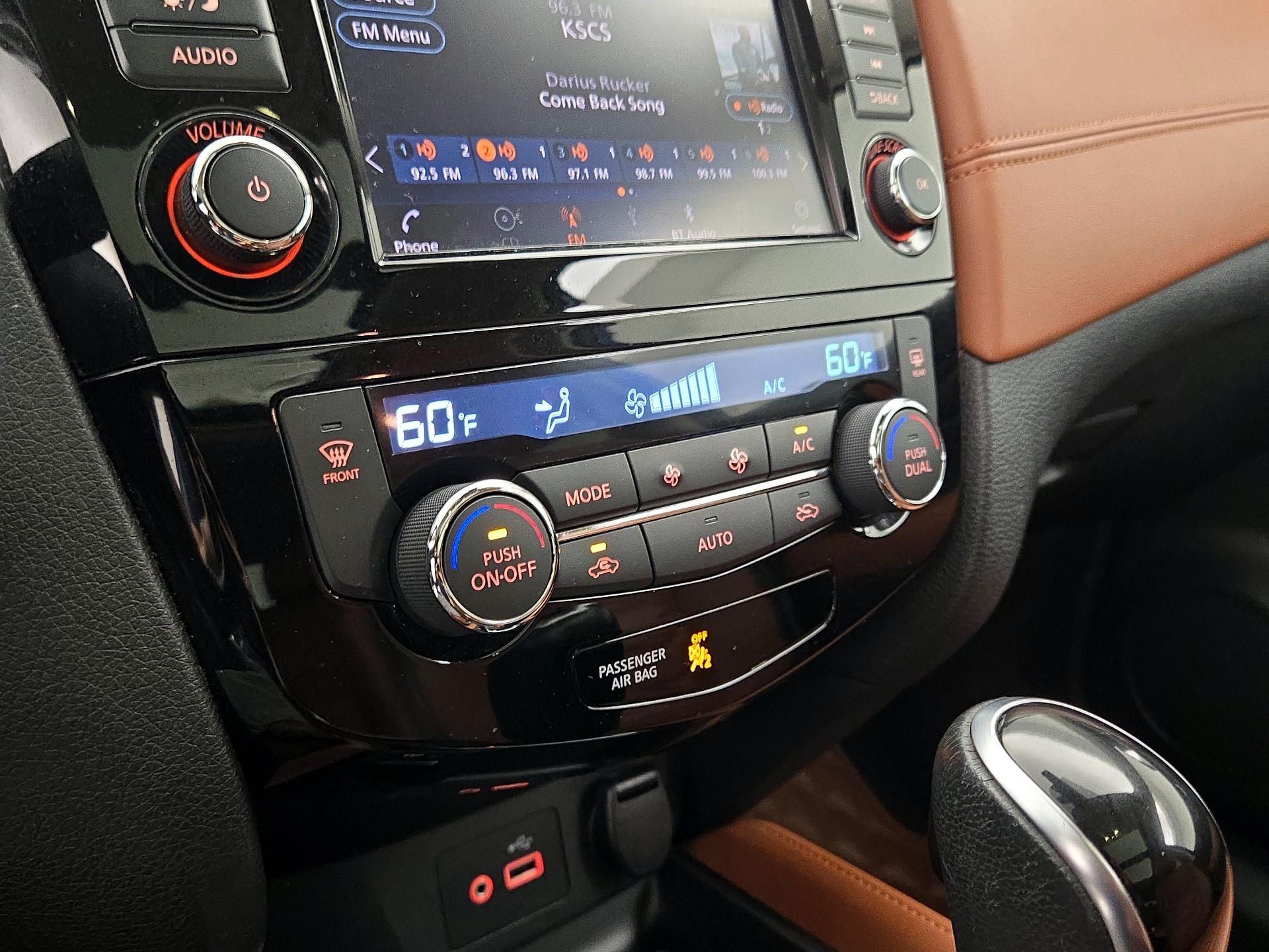 Thumbnail: 2019 Nissan Rogue - 17