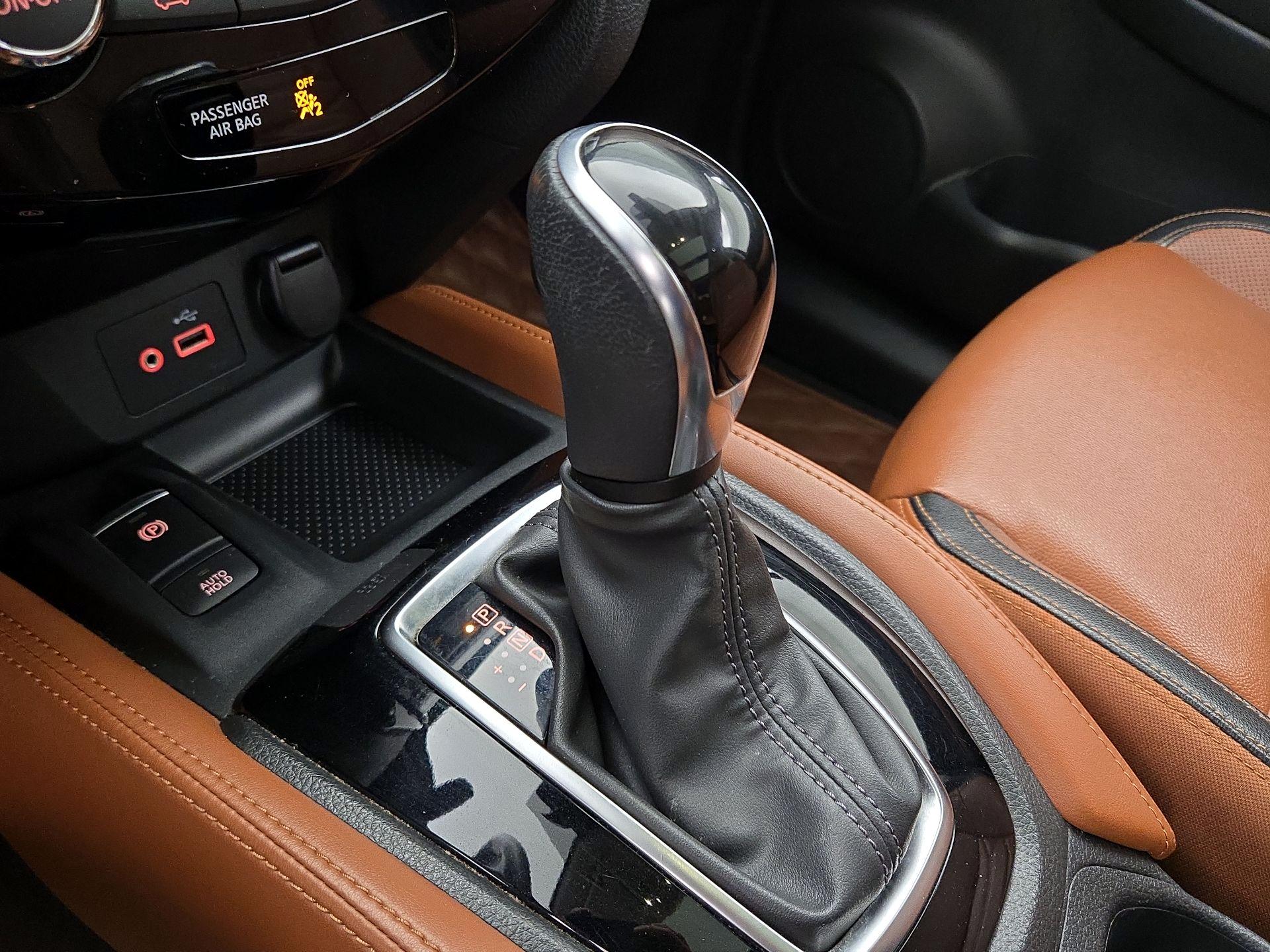 Thumbnail: 2019 Nissan Rogue - 18