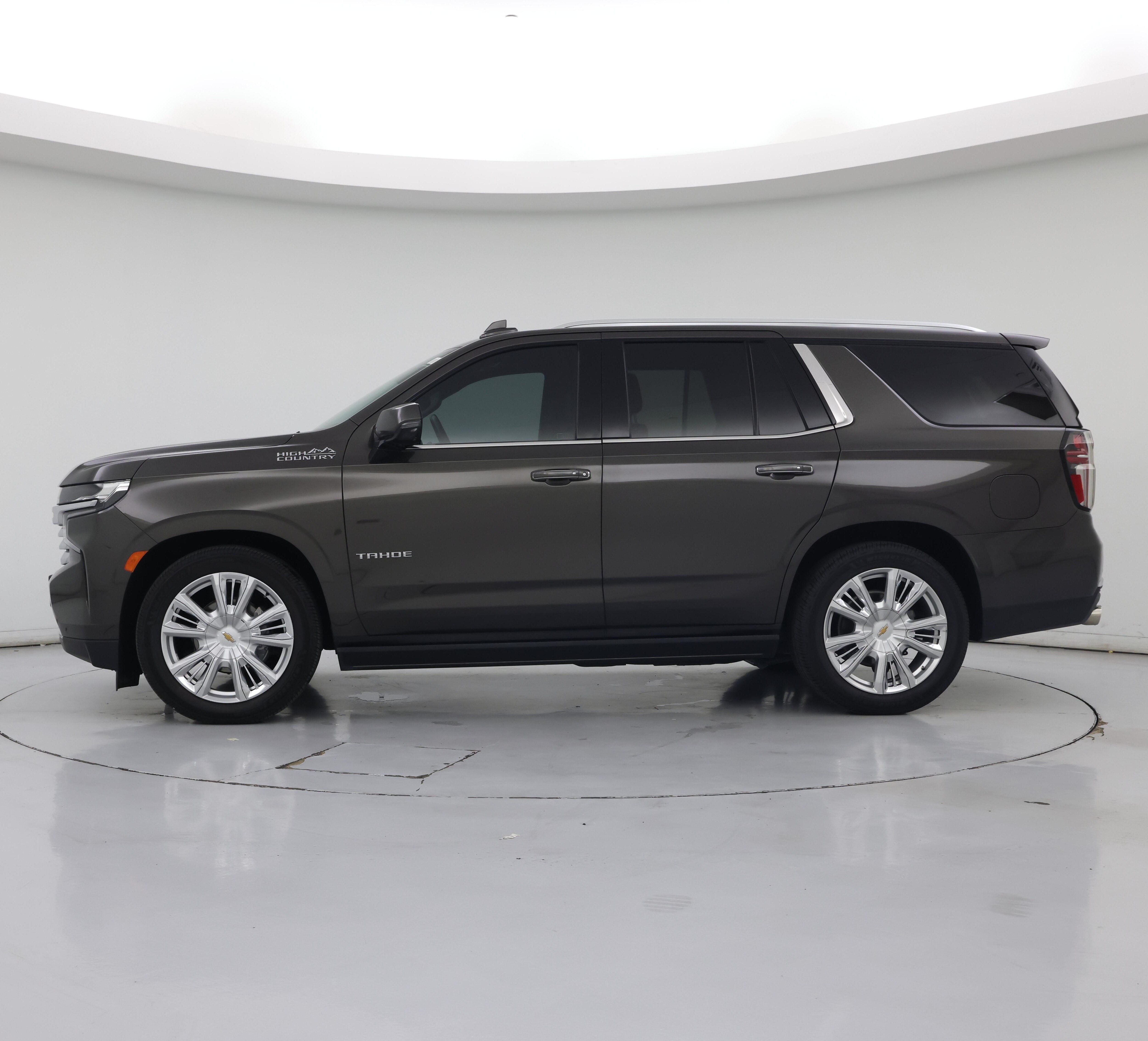 Thumbnail: 2021 Chevrolet Tahoe - 3