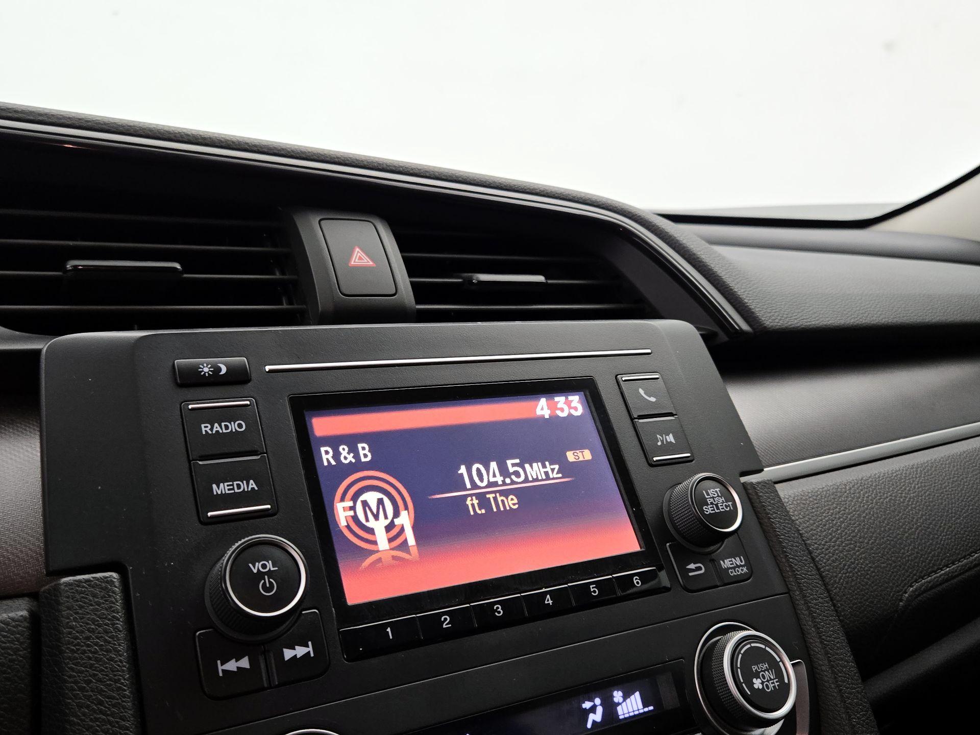 Thumbnail: 2016 Honda Civic - 15
