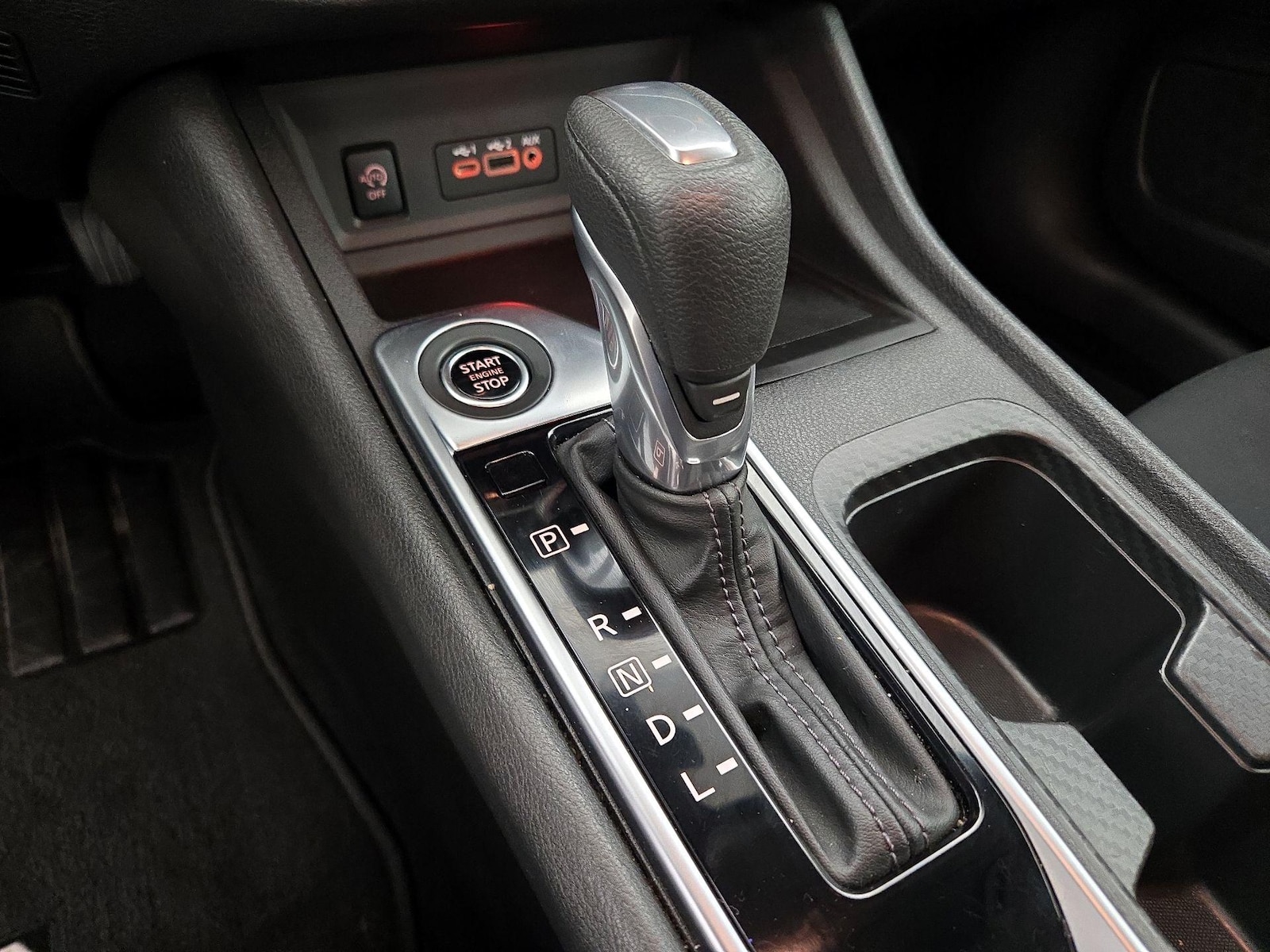 2025 Nissan Sentra SV - Photo 18