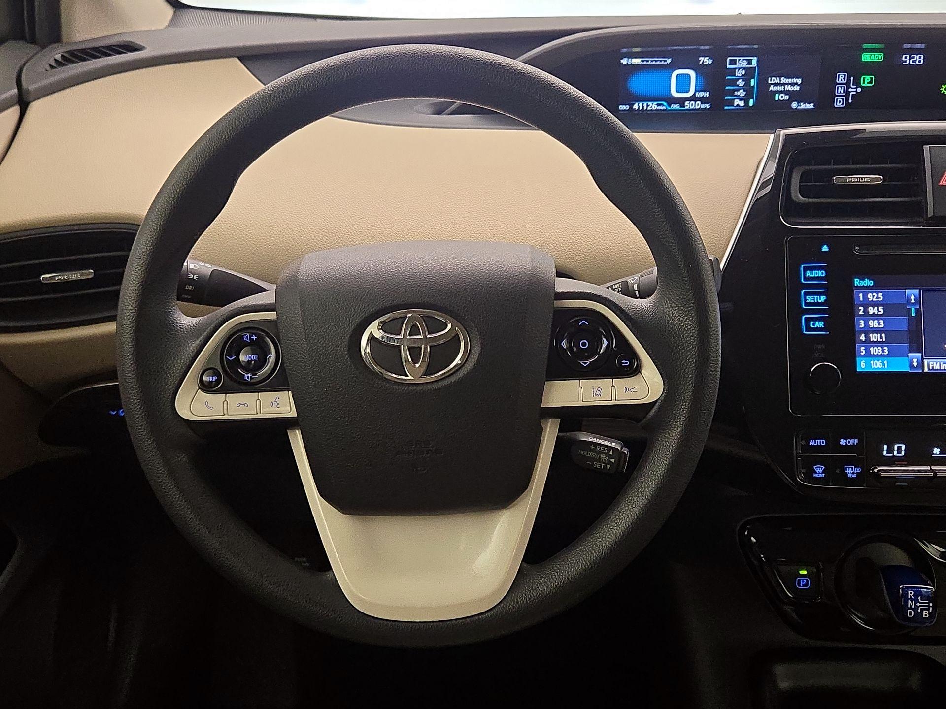 Thumbnail: 2018 Toyota Prius - 10