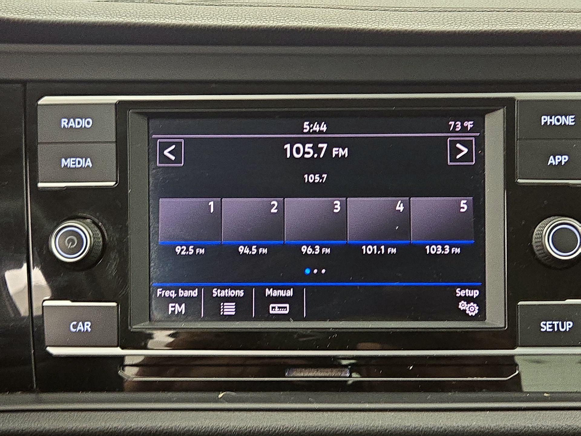 Thumbnail: 2019 Volkswagen Jetta - 15