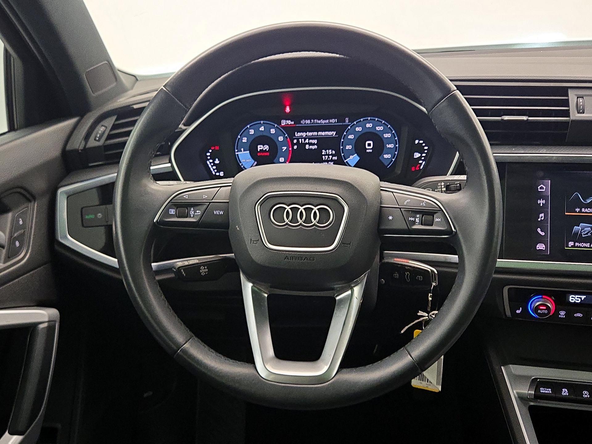 Thumbnail: 2022 Audi Q3 - 10