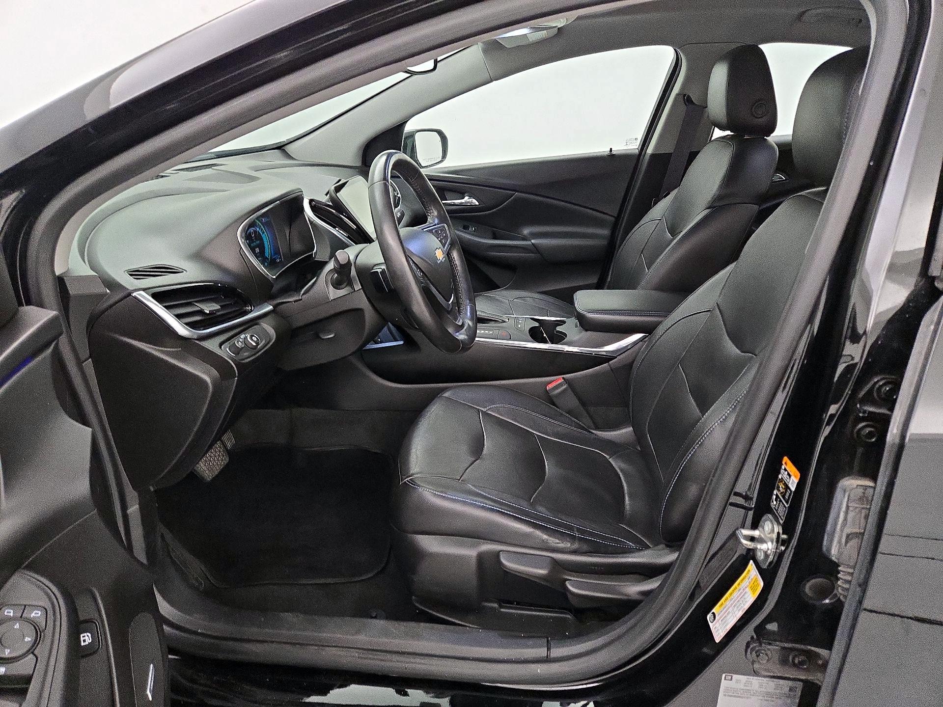 Thumbnail: 2017 Chevrolet Volt - 11
