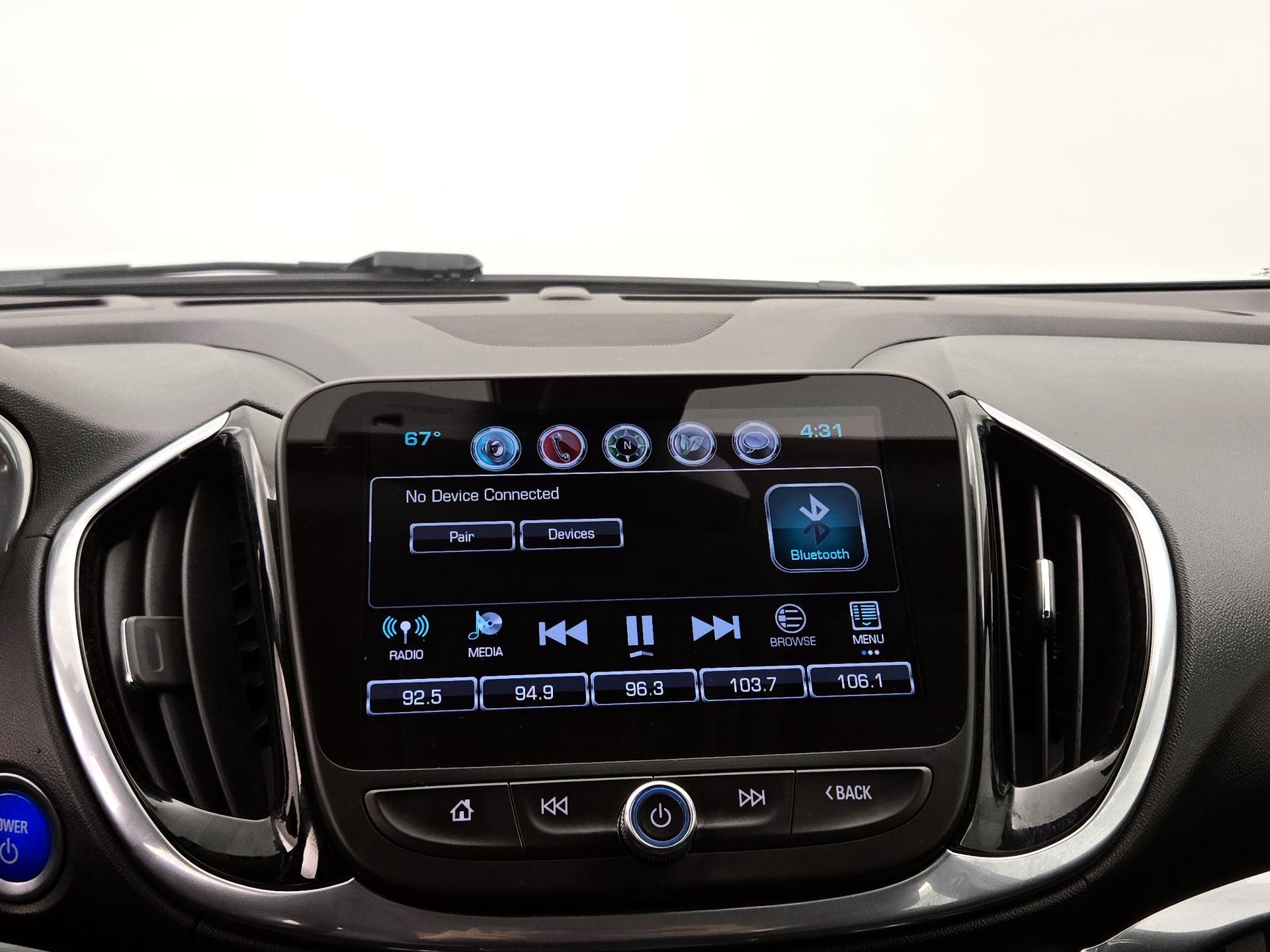Thumbnail: 2017 Chevrolet Volt - 16
