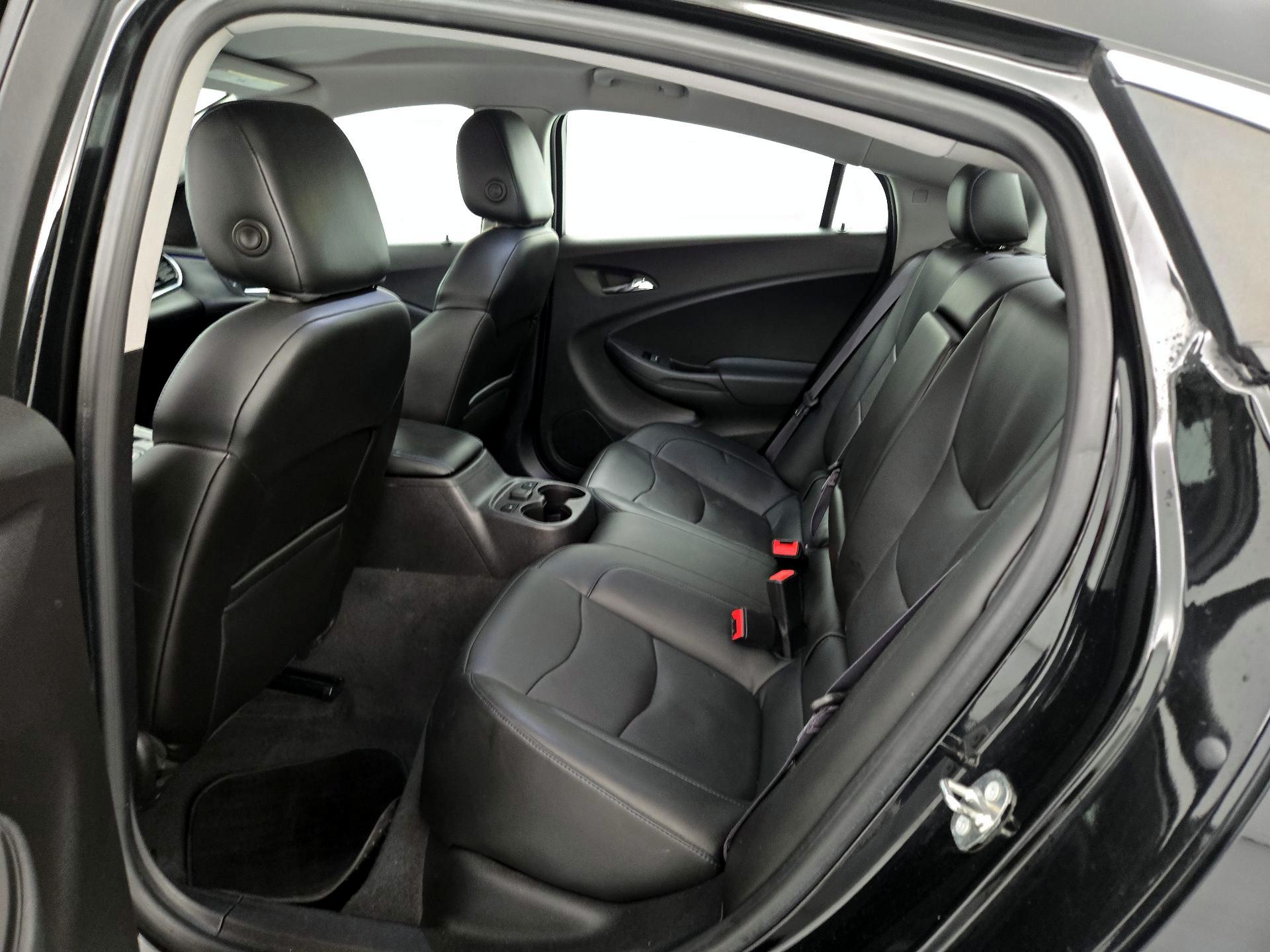 Thumbnail: 2017 Chevrolet Volt - 20