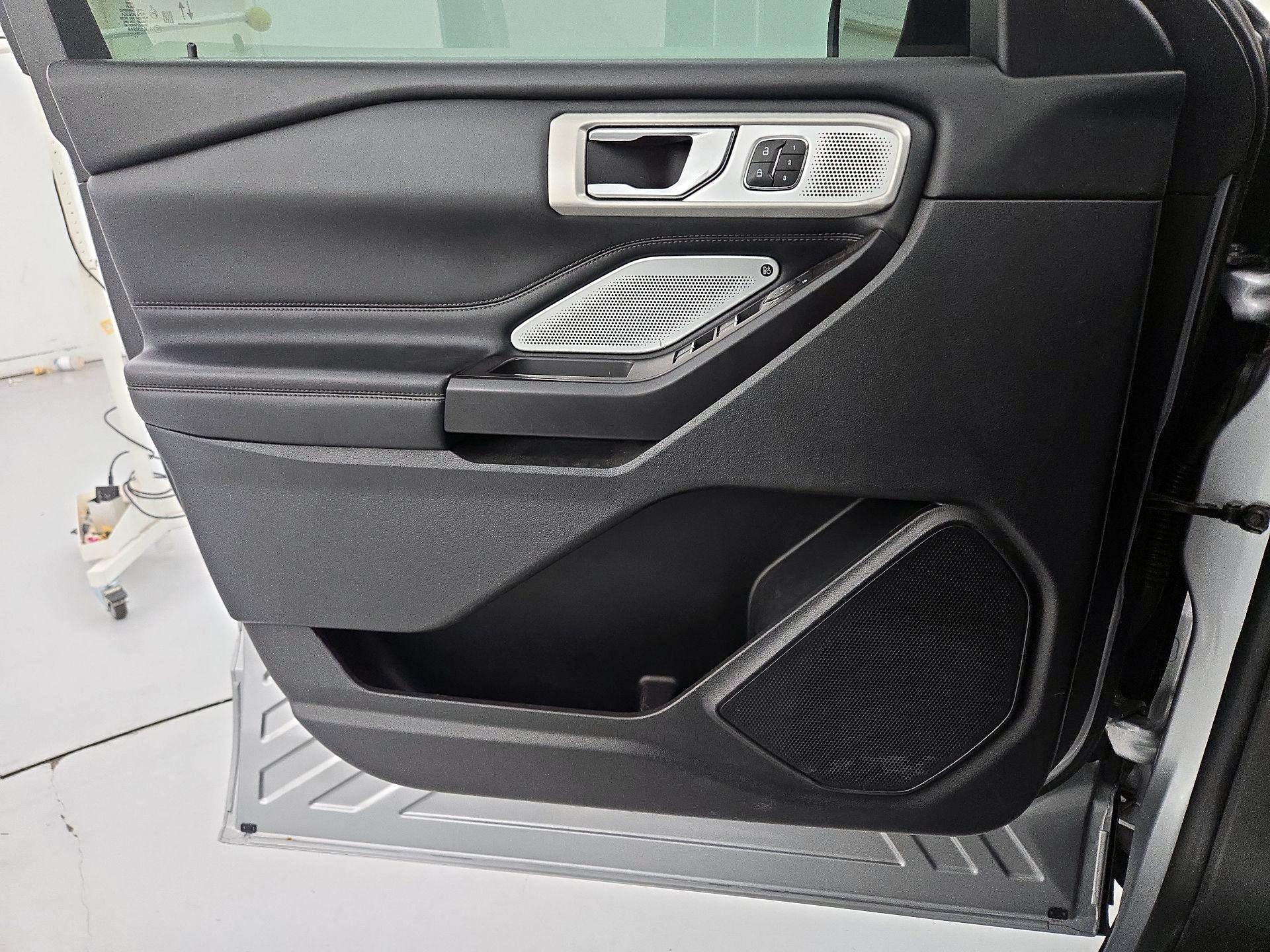 Thumbnail: 2020 Ford Explorer - 12
