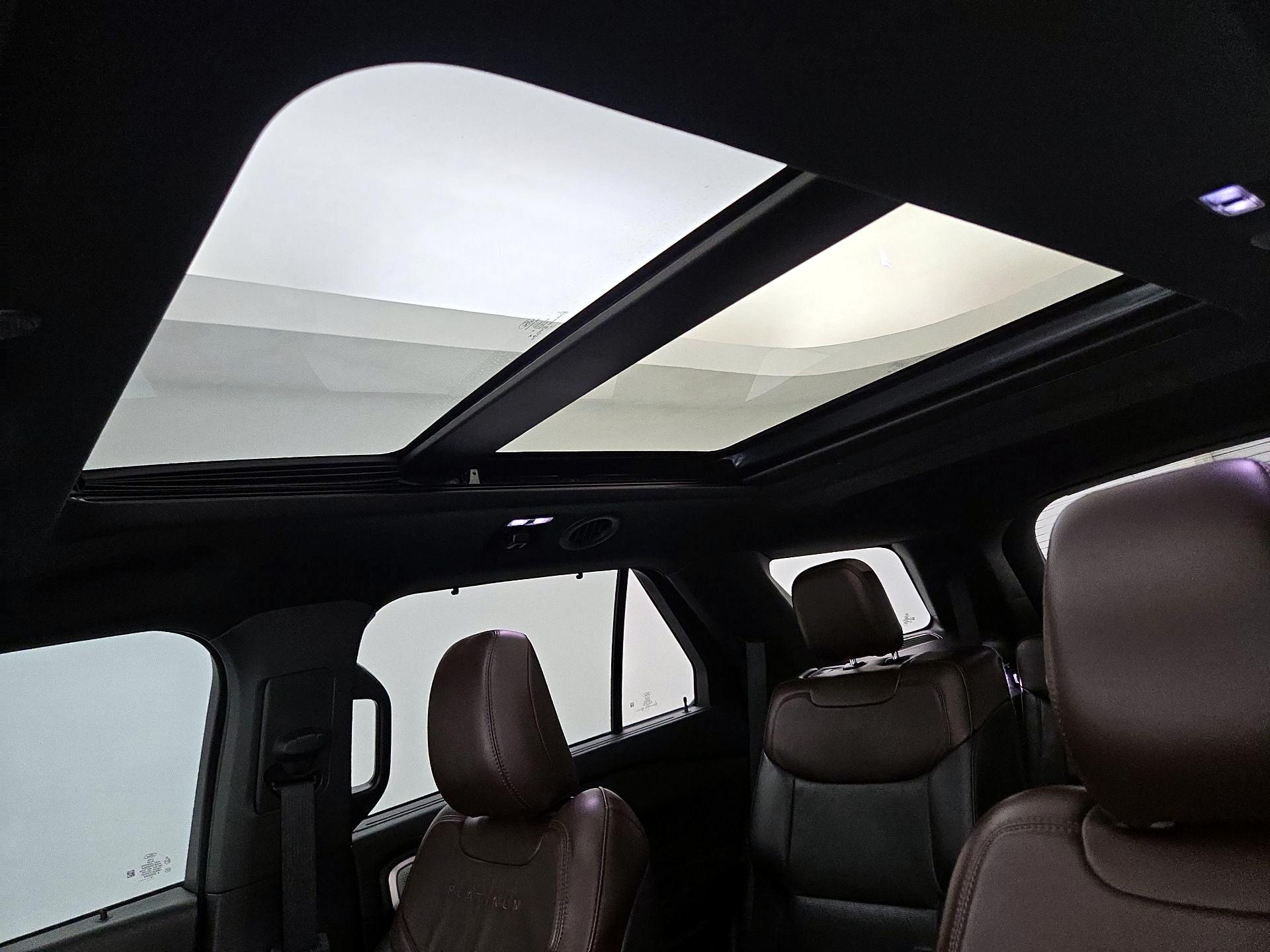 Thumbnail: 2020 Ford Explorer - 20