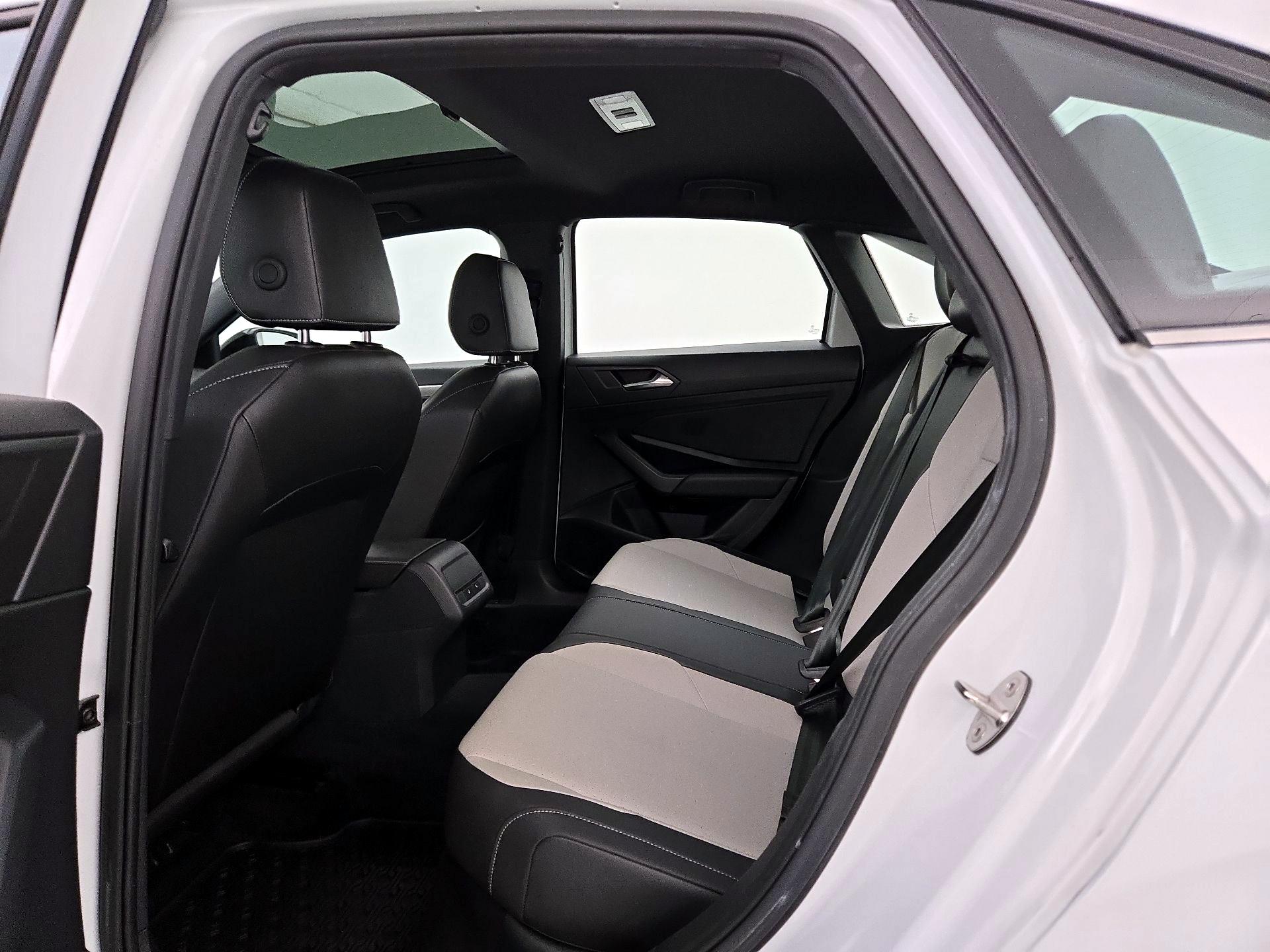 Thumbnail: 2021 Volkswagen Jetta - 20