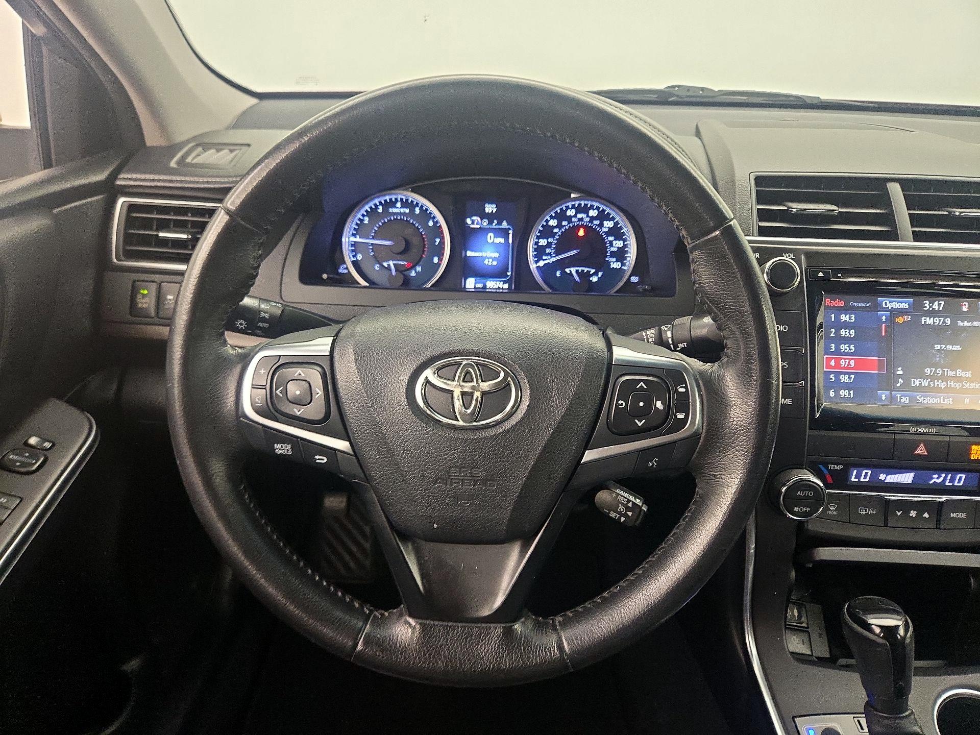 Thumbnail: 2016 Toyota Camry - 10