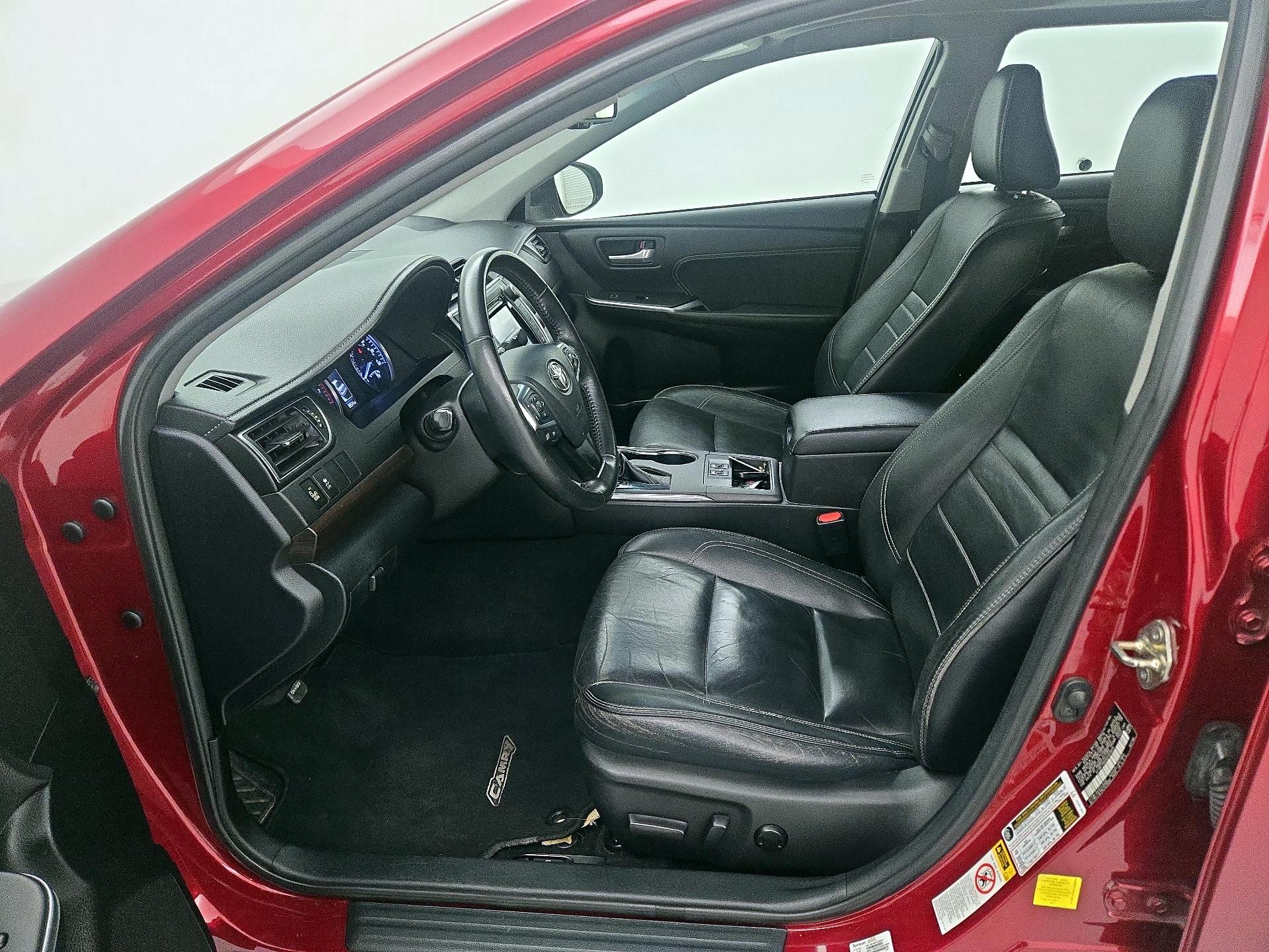 Thumbnail: 2016 Toyota Camry - 11