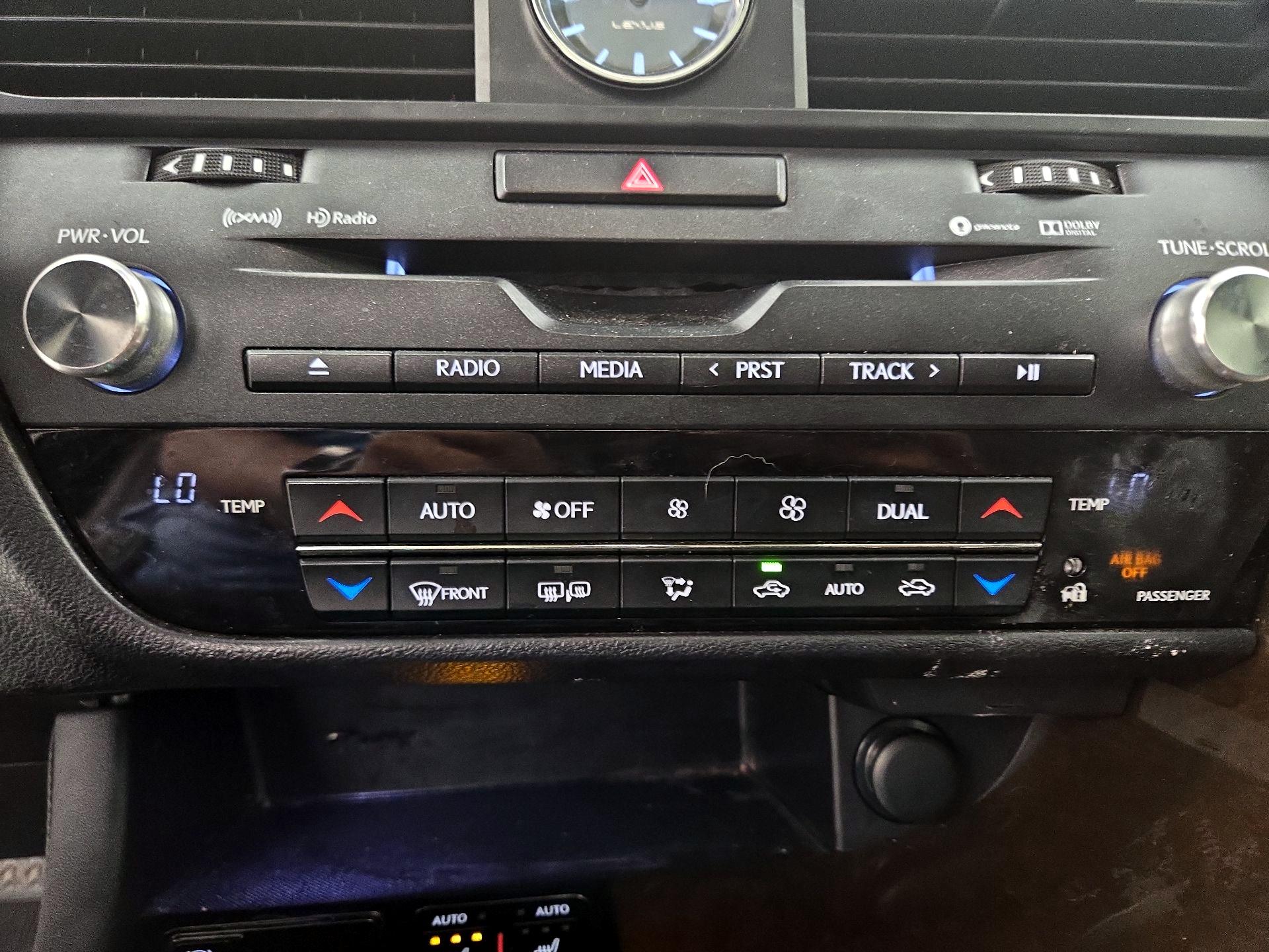 Thumbnail: 2019 Lexus RX - 17