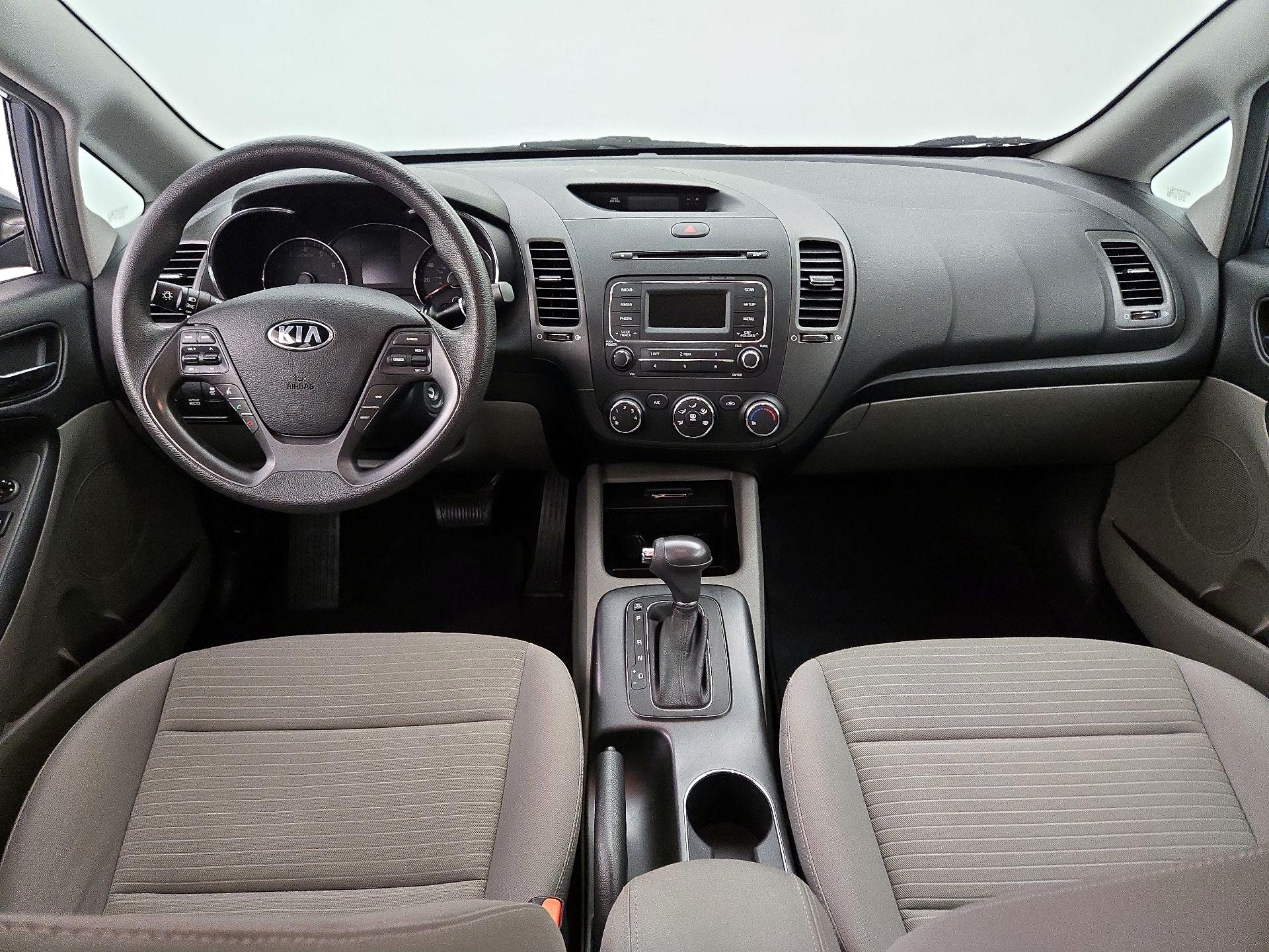 Thumbnail: 2015 Kia Forte - 9