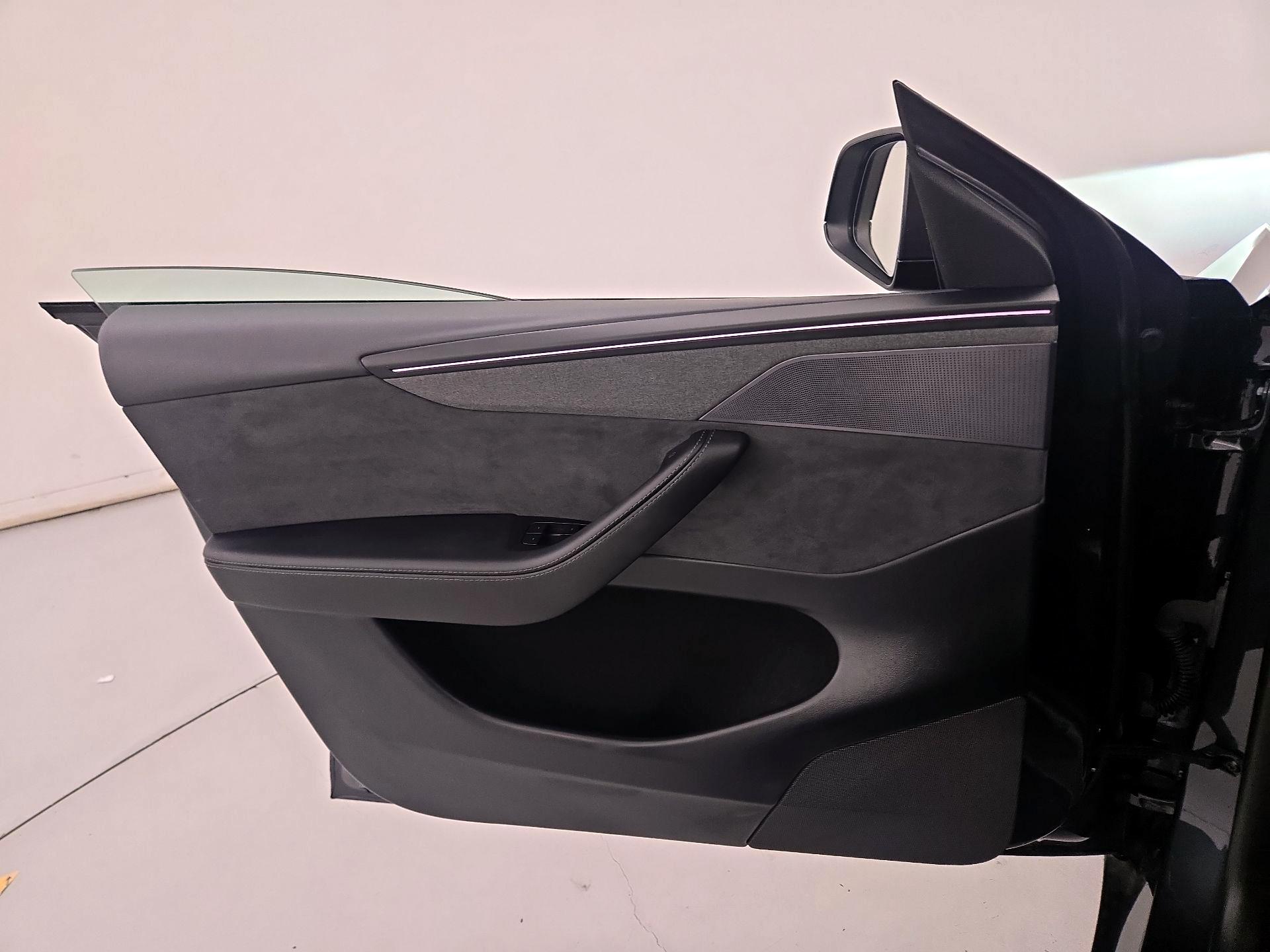 Thumbnail: 2026 Tesla Model Y - 12