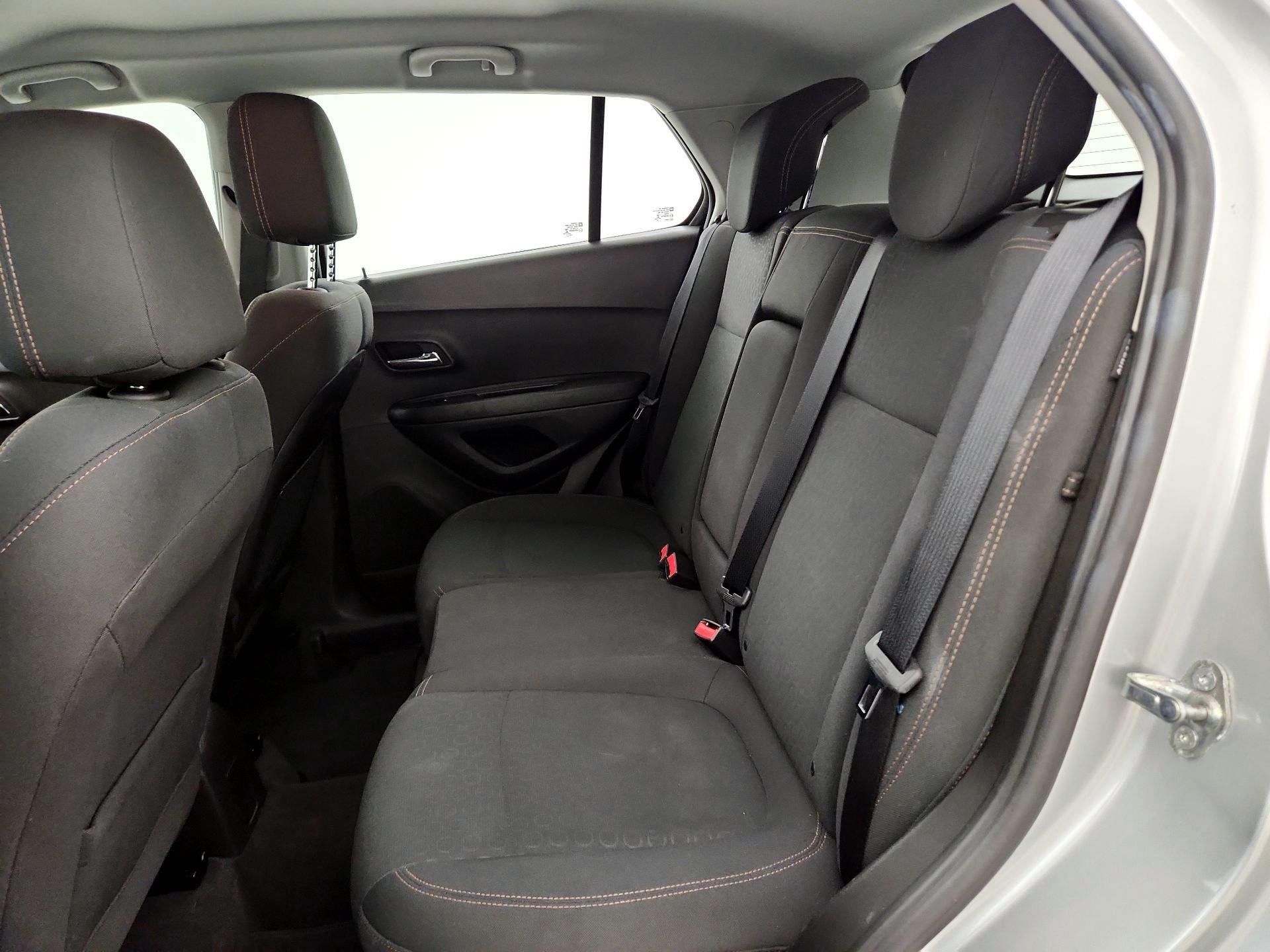 Thumbnail: 2017 Chevrolet Trax - 17