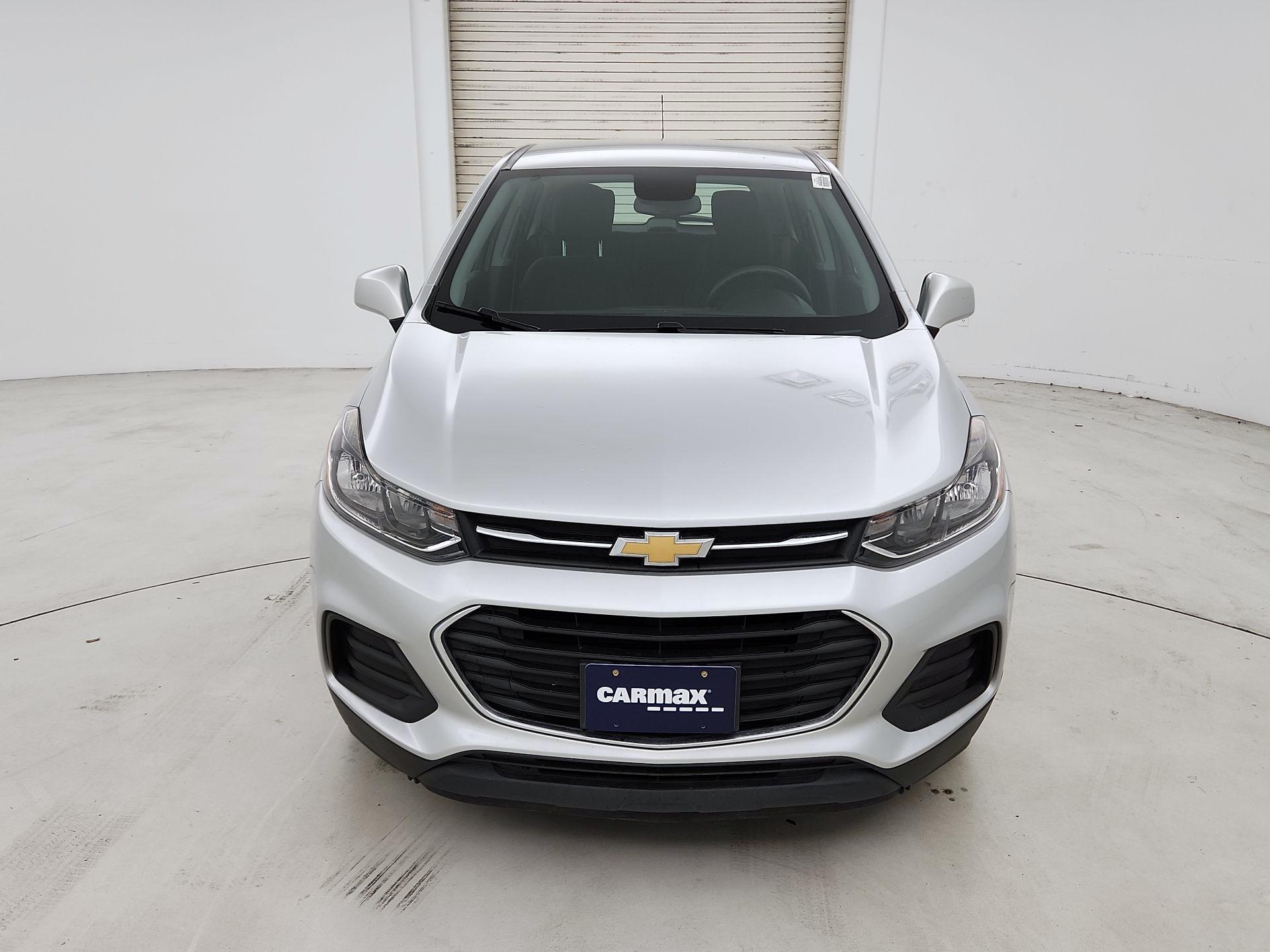 Thumbnail: 2017 Chevrolet Trax - 2