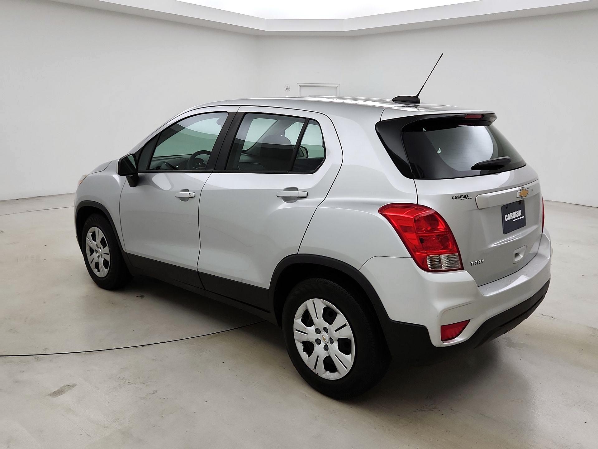 Thumbnail: 2017 Chevrolet Trax - 7