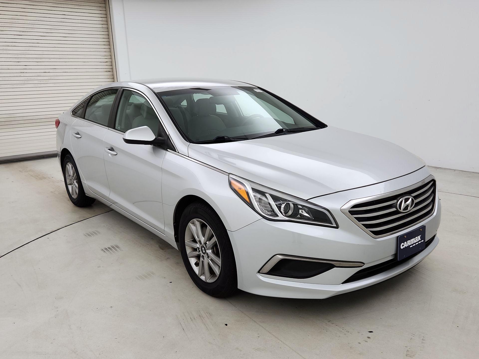 Thumbnail: 2016 Hyundai Sonata - 1