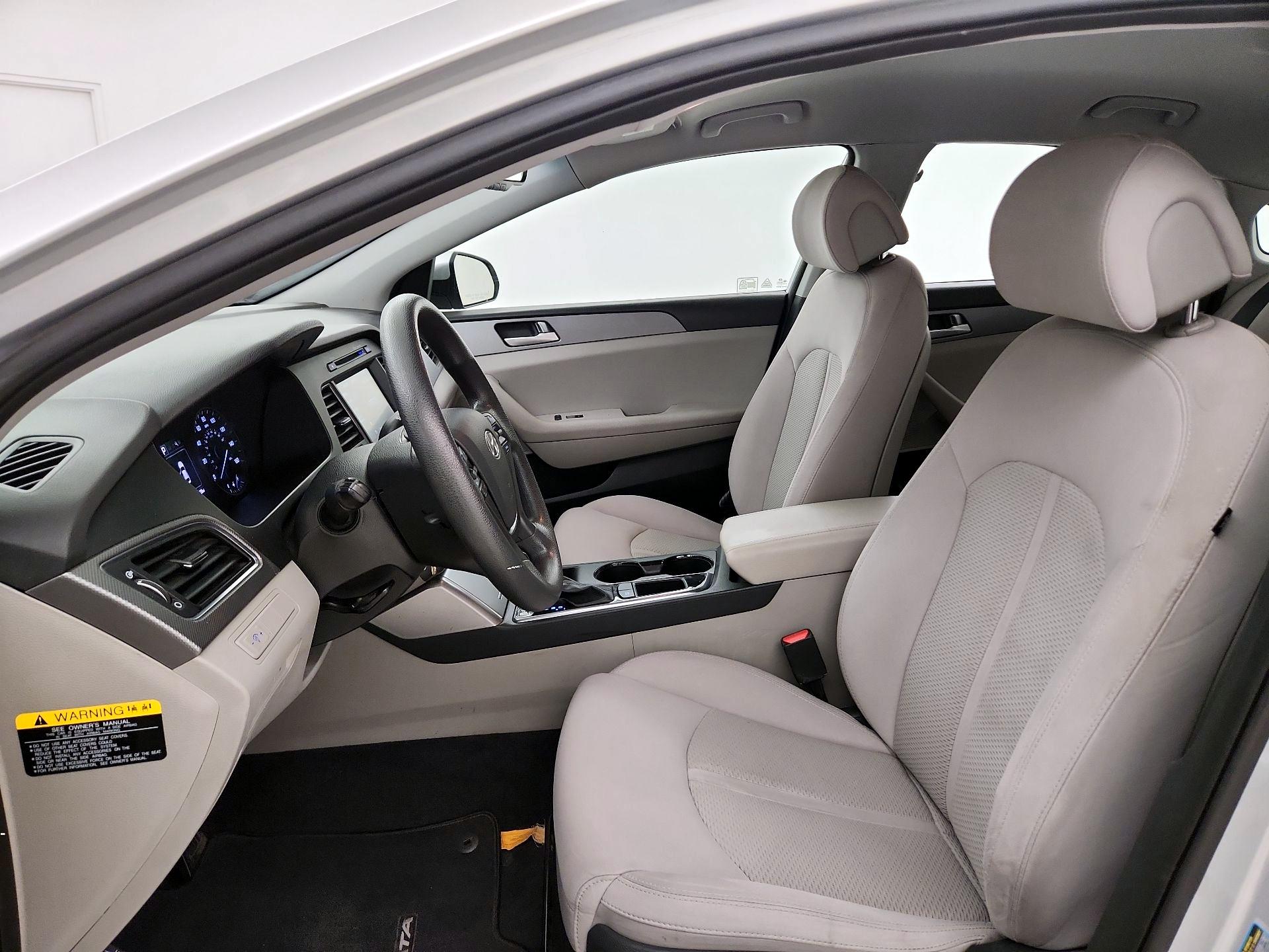 Thumbnail: 2016 Hyundai Sonata - 9