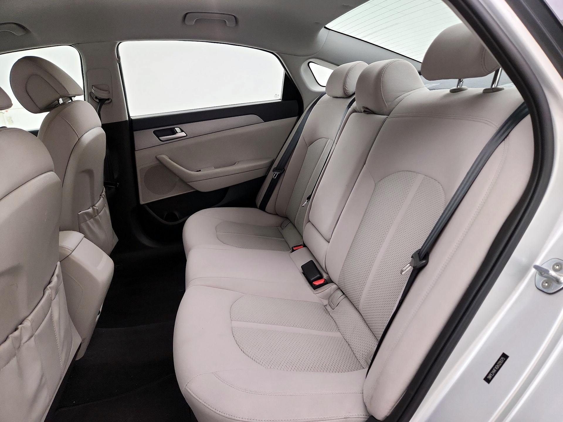 Thumbnail: 2016 Hyundai Sonata - 17