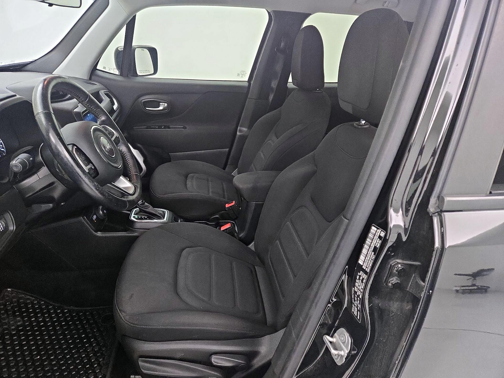 Thumbnail: 2020 Jeep Renegade - 11