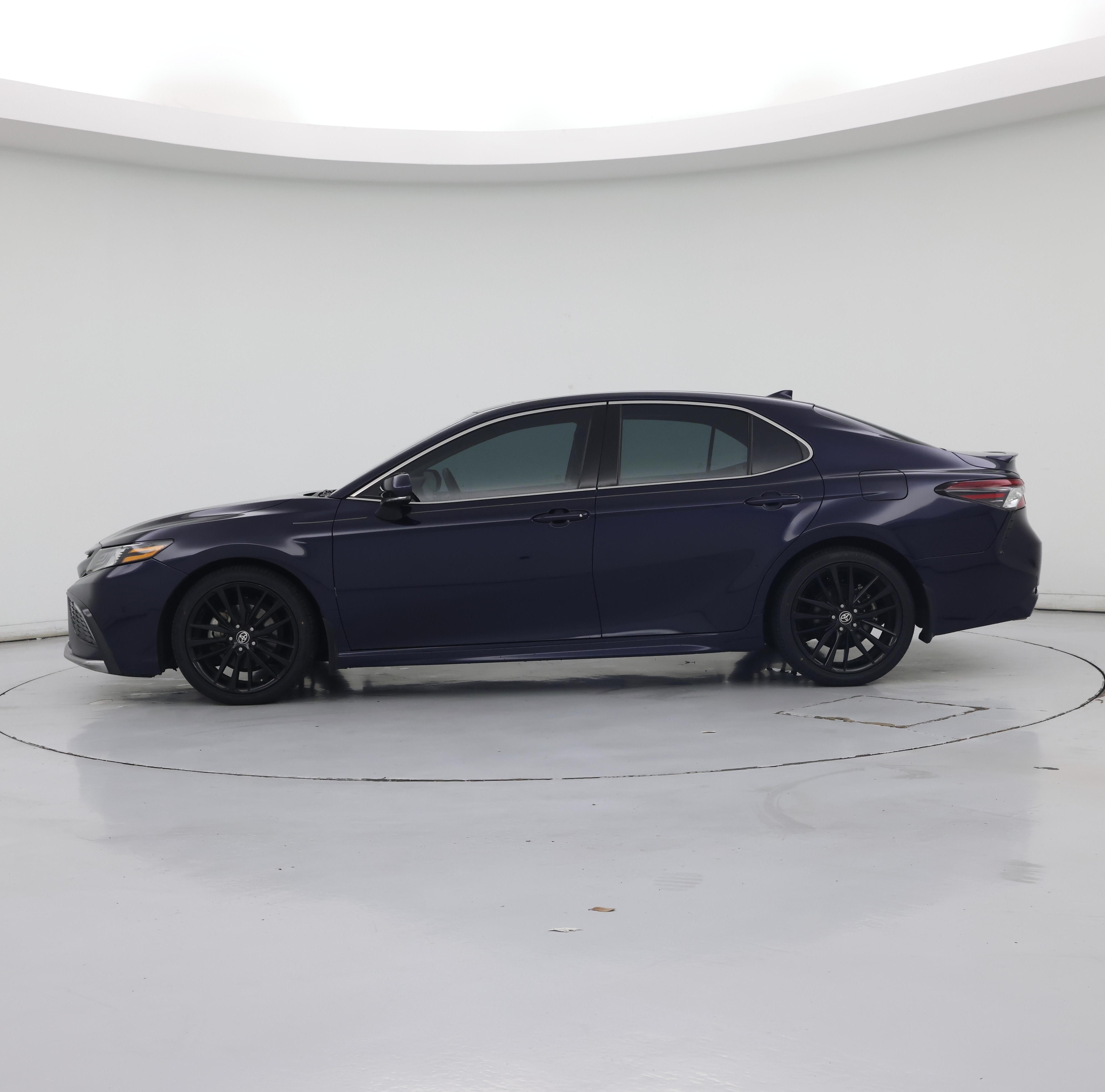 Thumbnail: 2022 Toyota Camry - 3