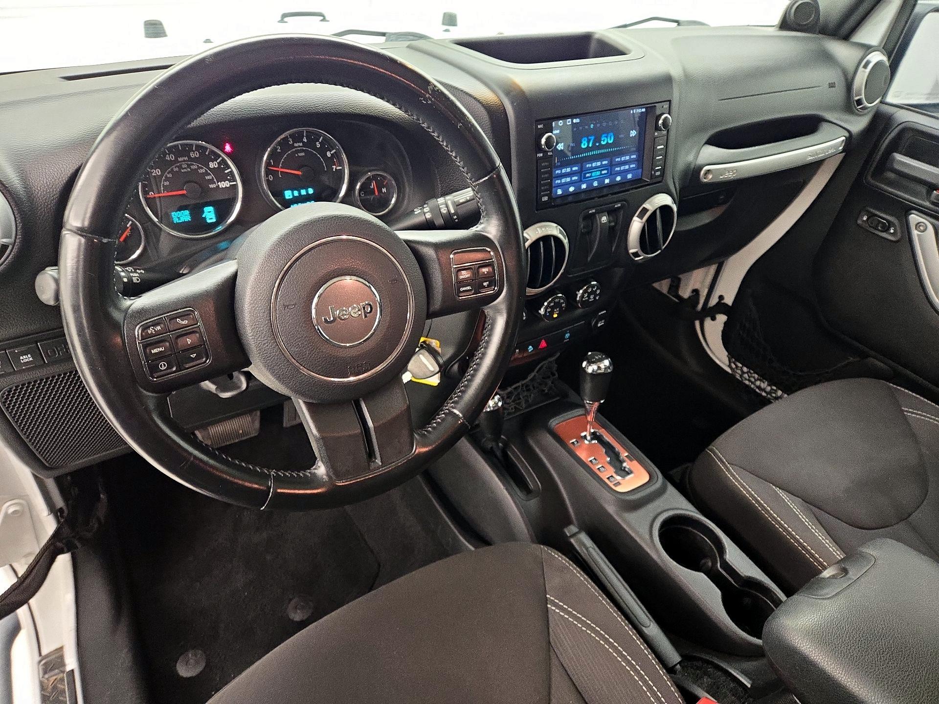 Thumbnail: 2014 Jeep Wrangler - 9