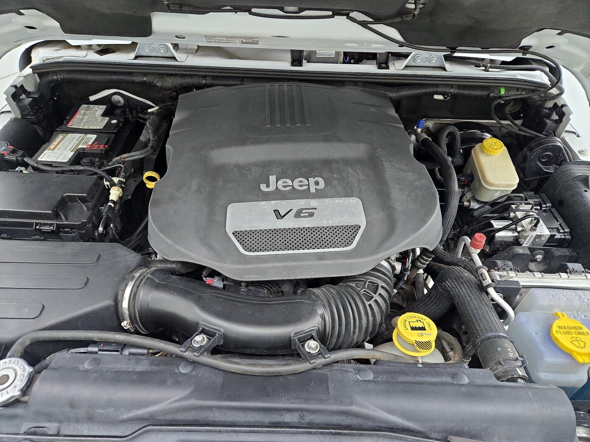 Thumbnail: 2014 Jeep Wrangler - 19