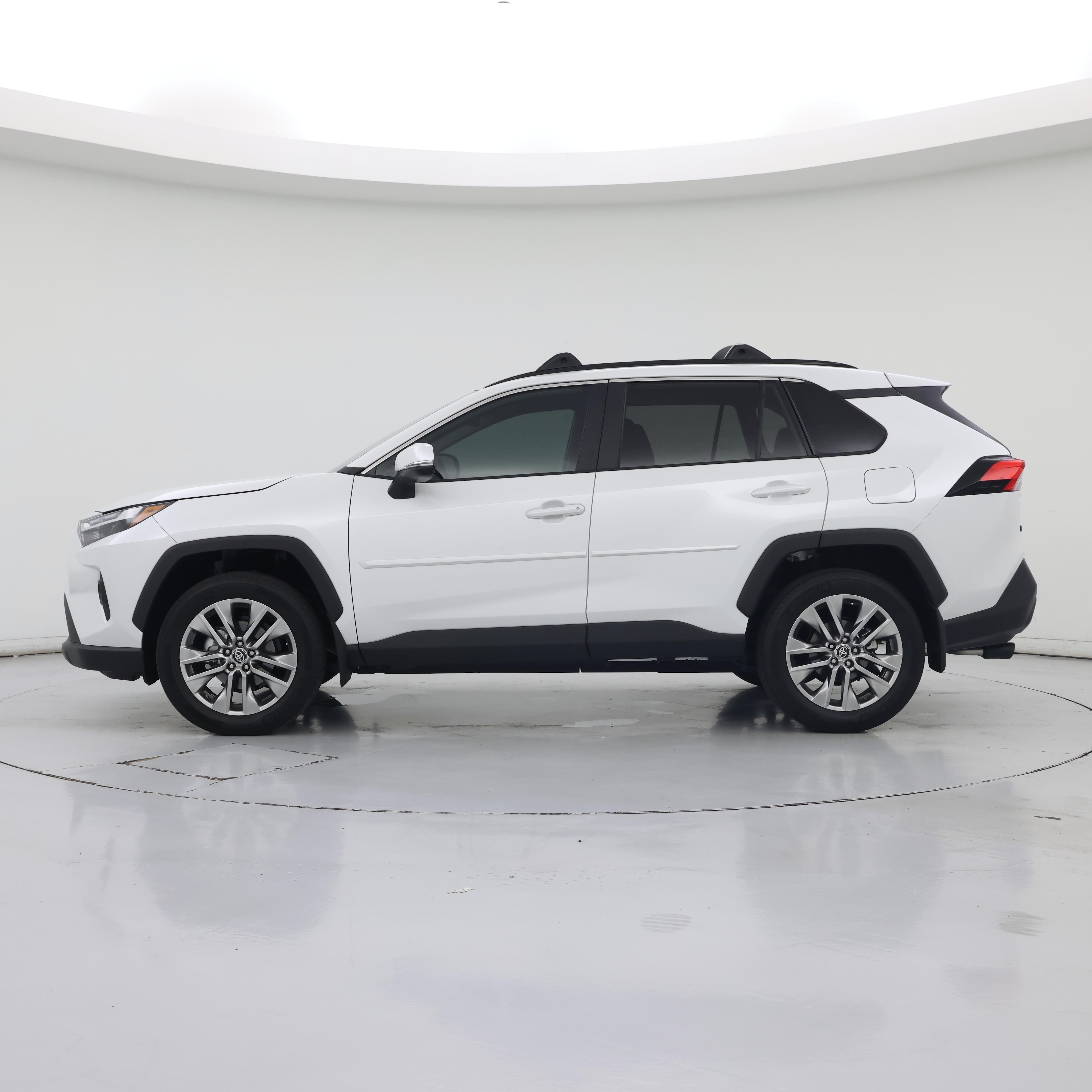 Thumbnail: 2025 Toyota RAV4 - 3