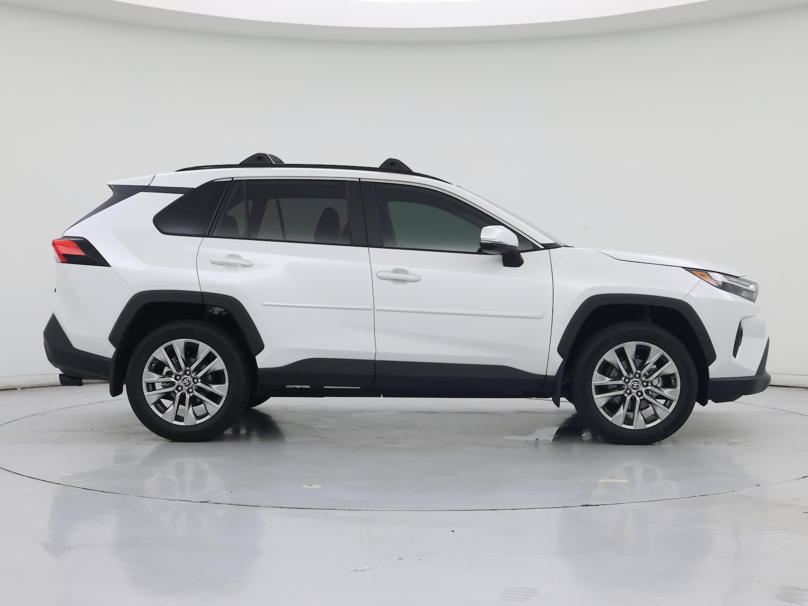 2025 Toyota RAV4 XLE Premium - Photo 8