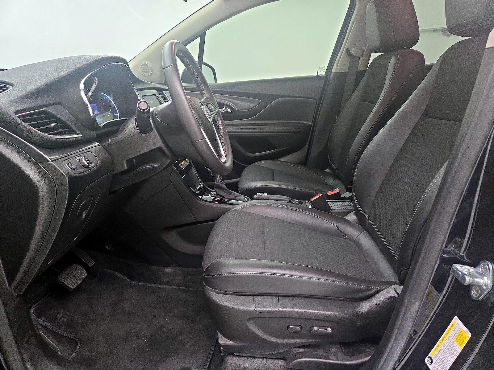 2022 Buick Encore Preferred - Photo 12