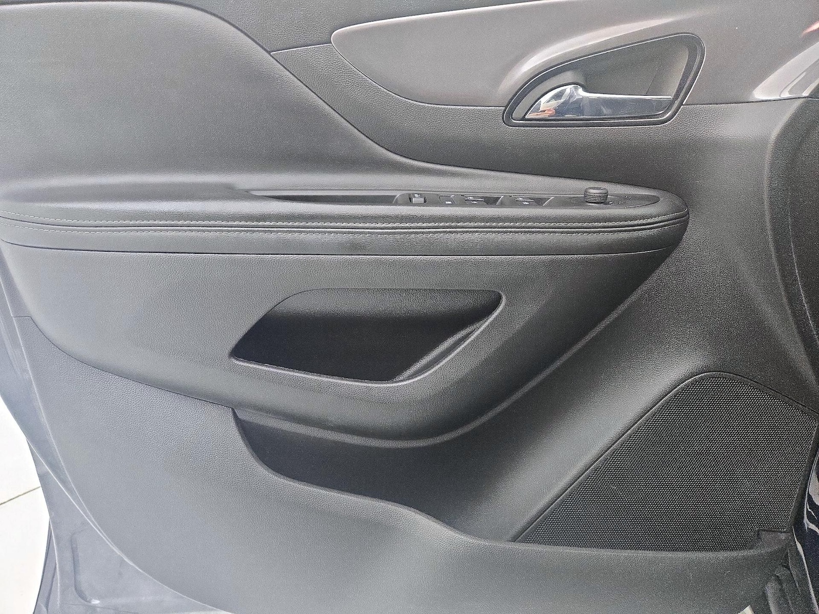 2022 Buick Encore Preferred - Photo 13