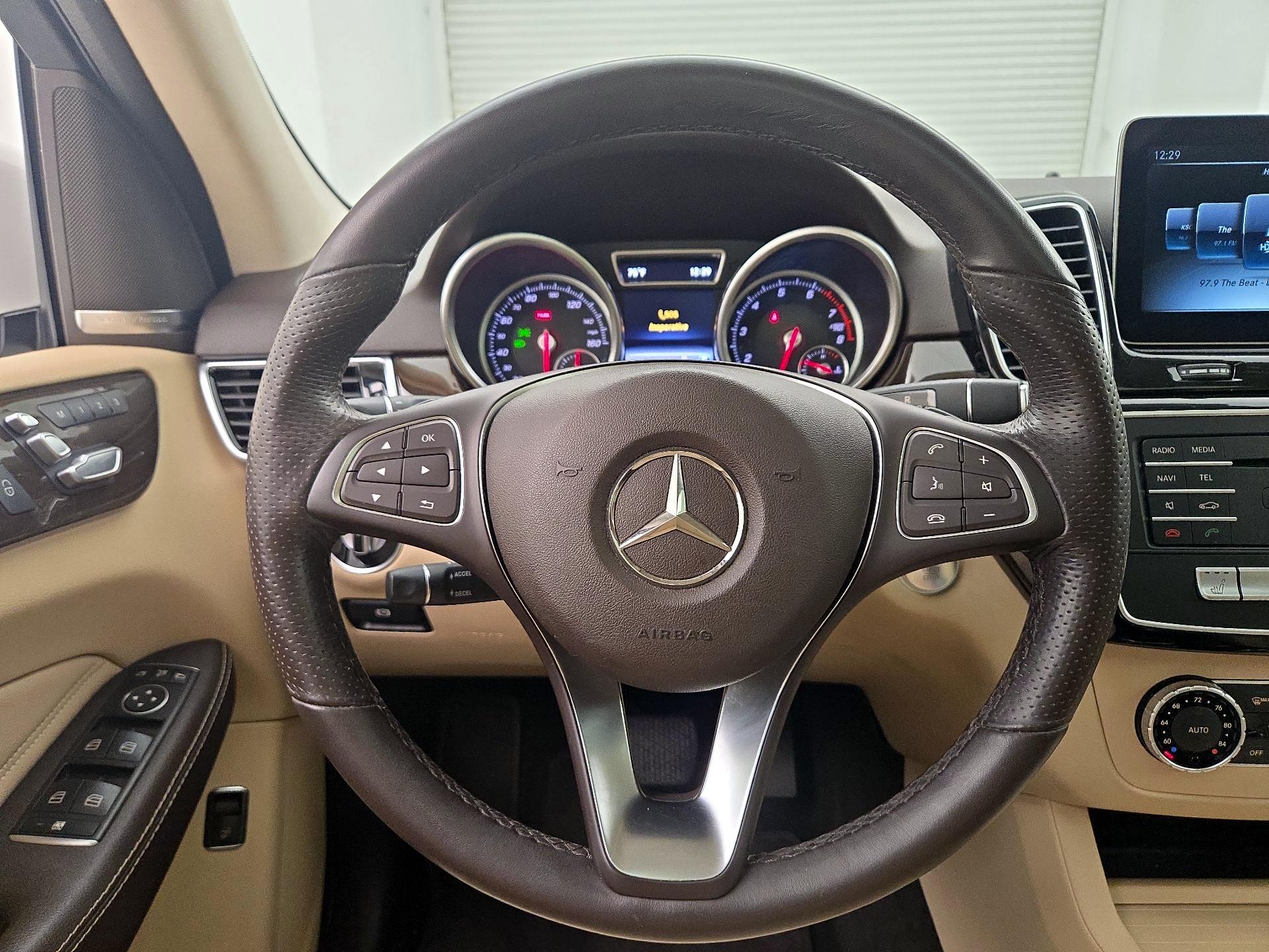 Thumbnail: 2017 Mercedes-Benz GLE - 10