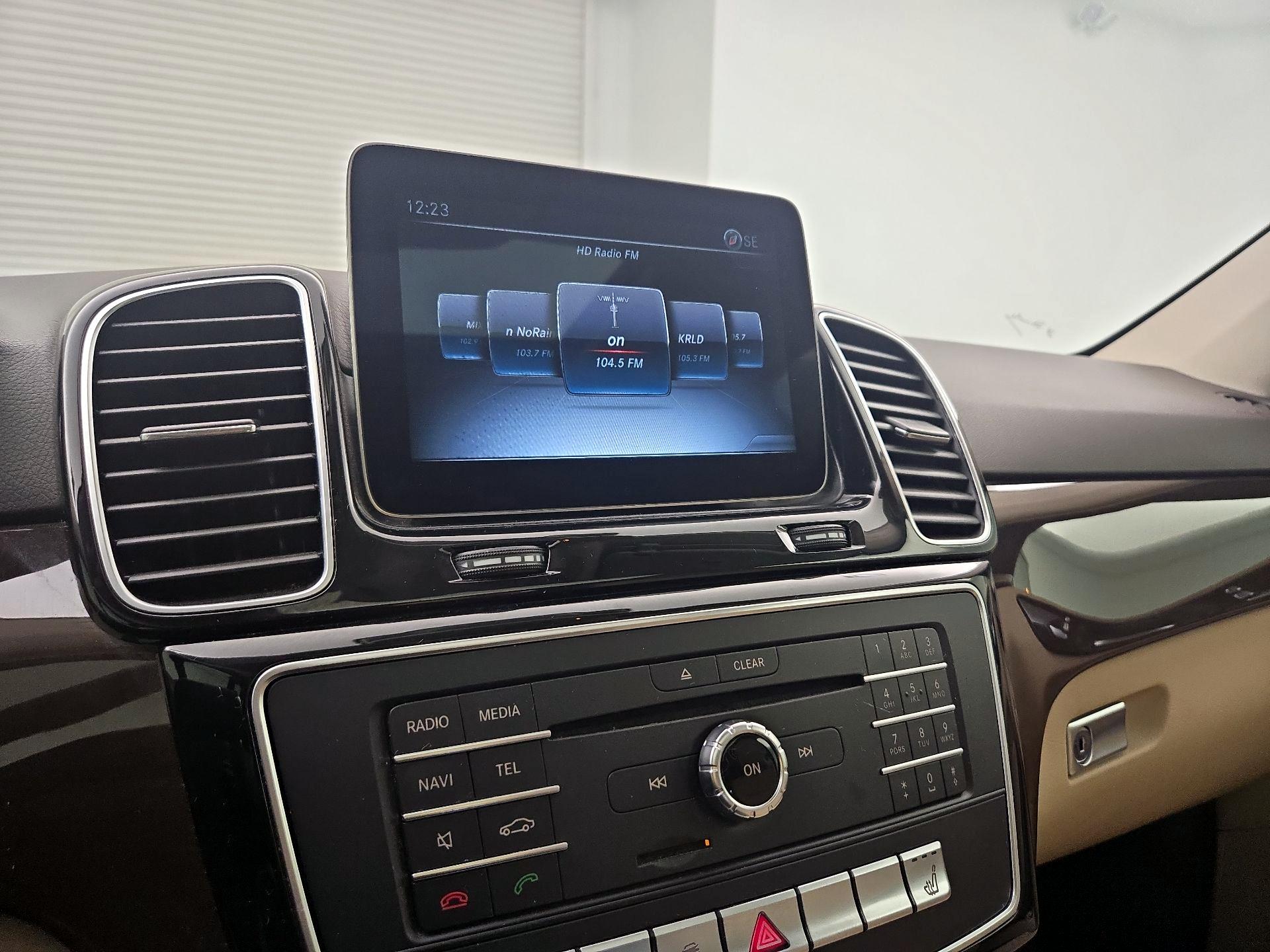 Thumbnail: 2017 Mercedes-Benz GLE - 16