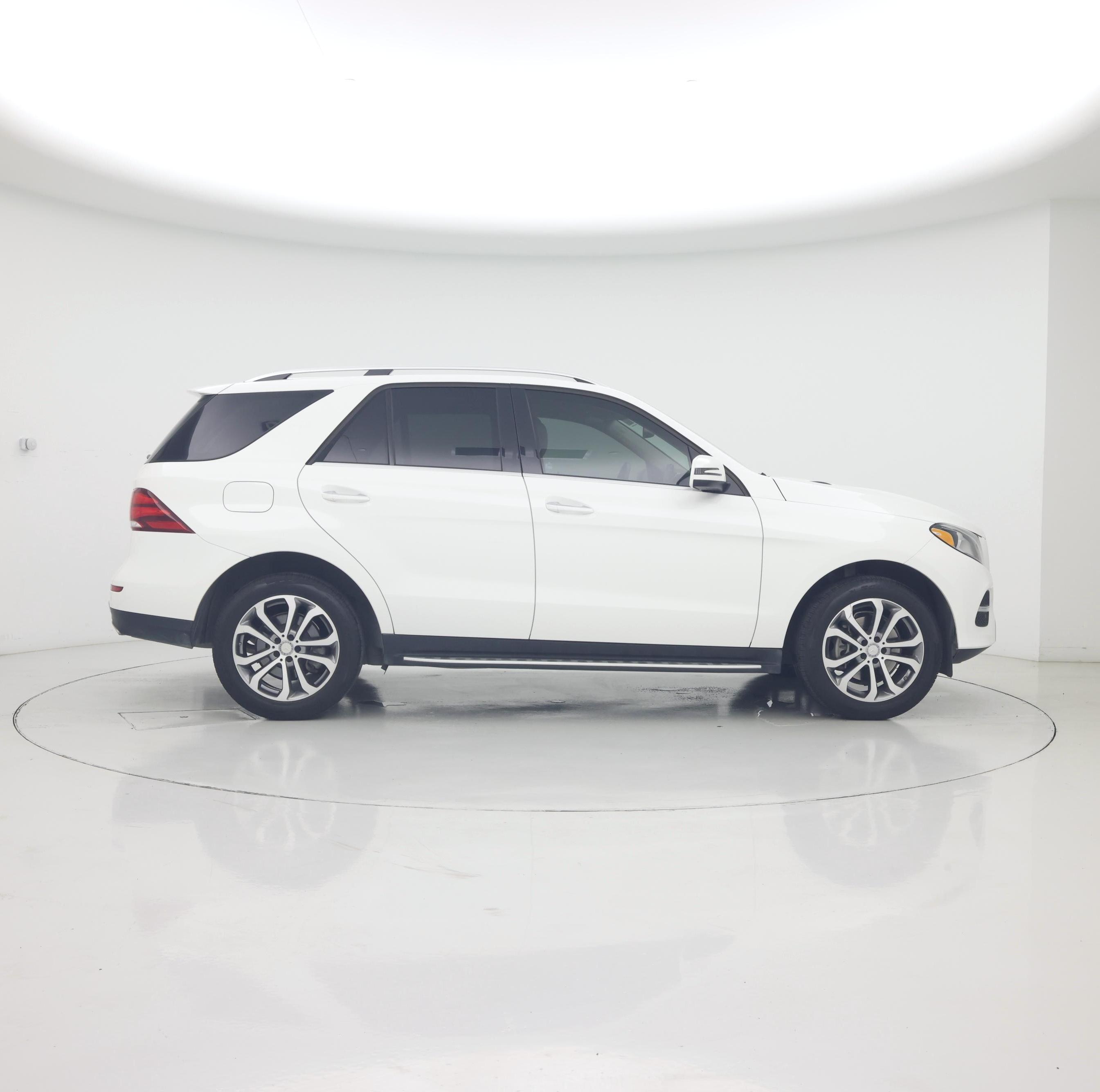 Thumbnail: 2017 Mercedes-Benz GLE - 7