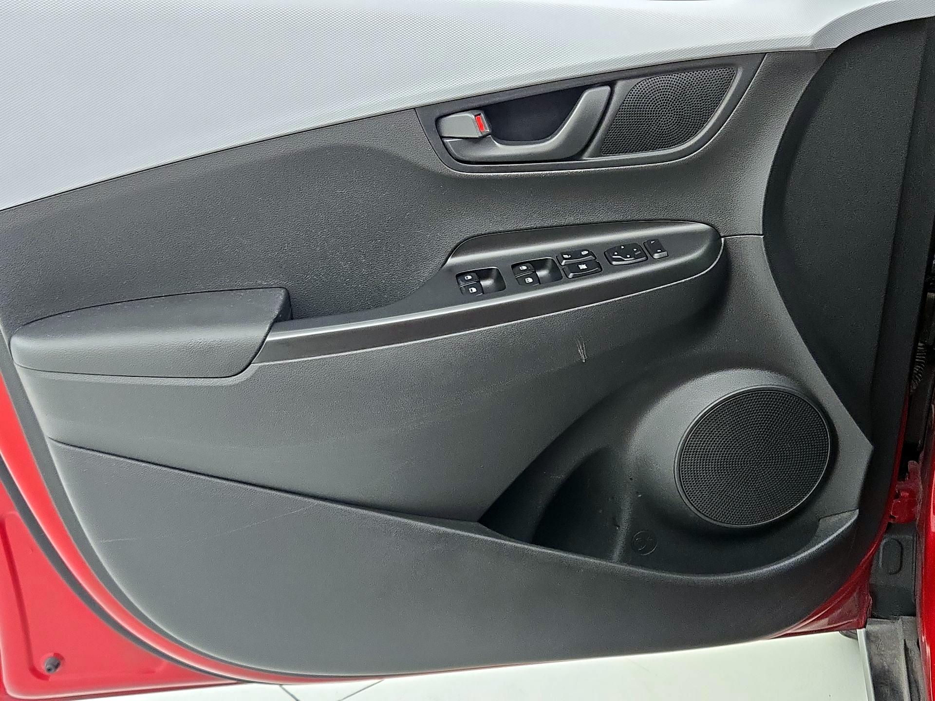 Thumbnail: 2020 Hyundai Kona - 12