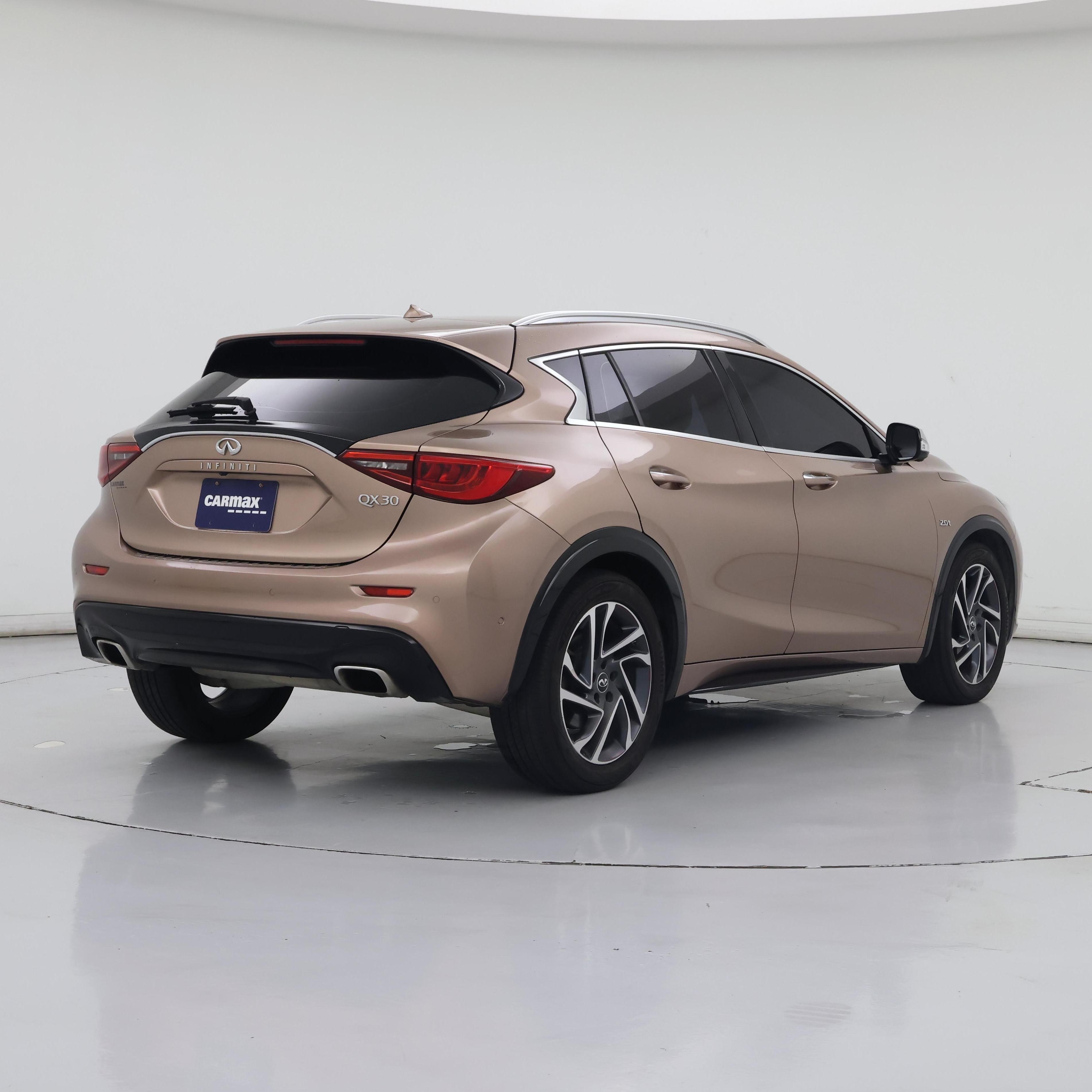 Thumbnail: 2018 INFINITI QX30 - 8