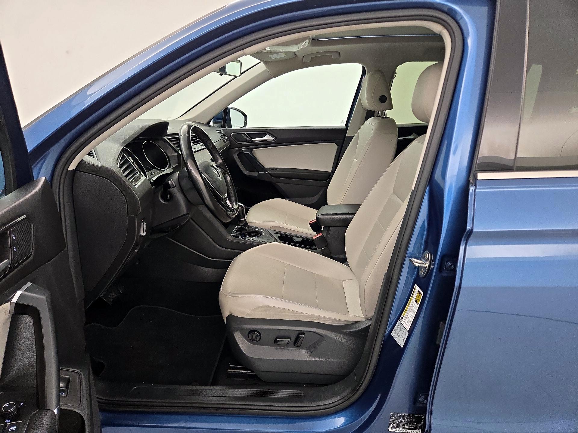 Thumbnail: 2018 Volkswagen Tiguan - 11