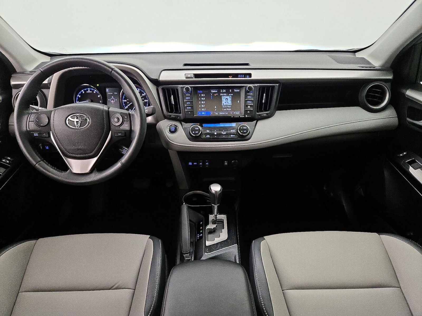 2017 Toyota RAV4 Limited - Photo 10