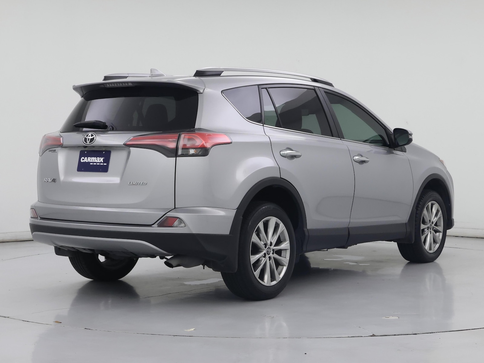 2017 Toyota RAV4 Limited - Photo 9