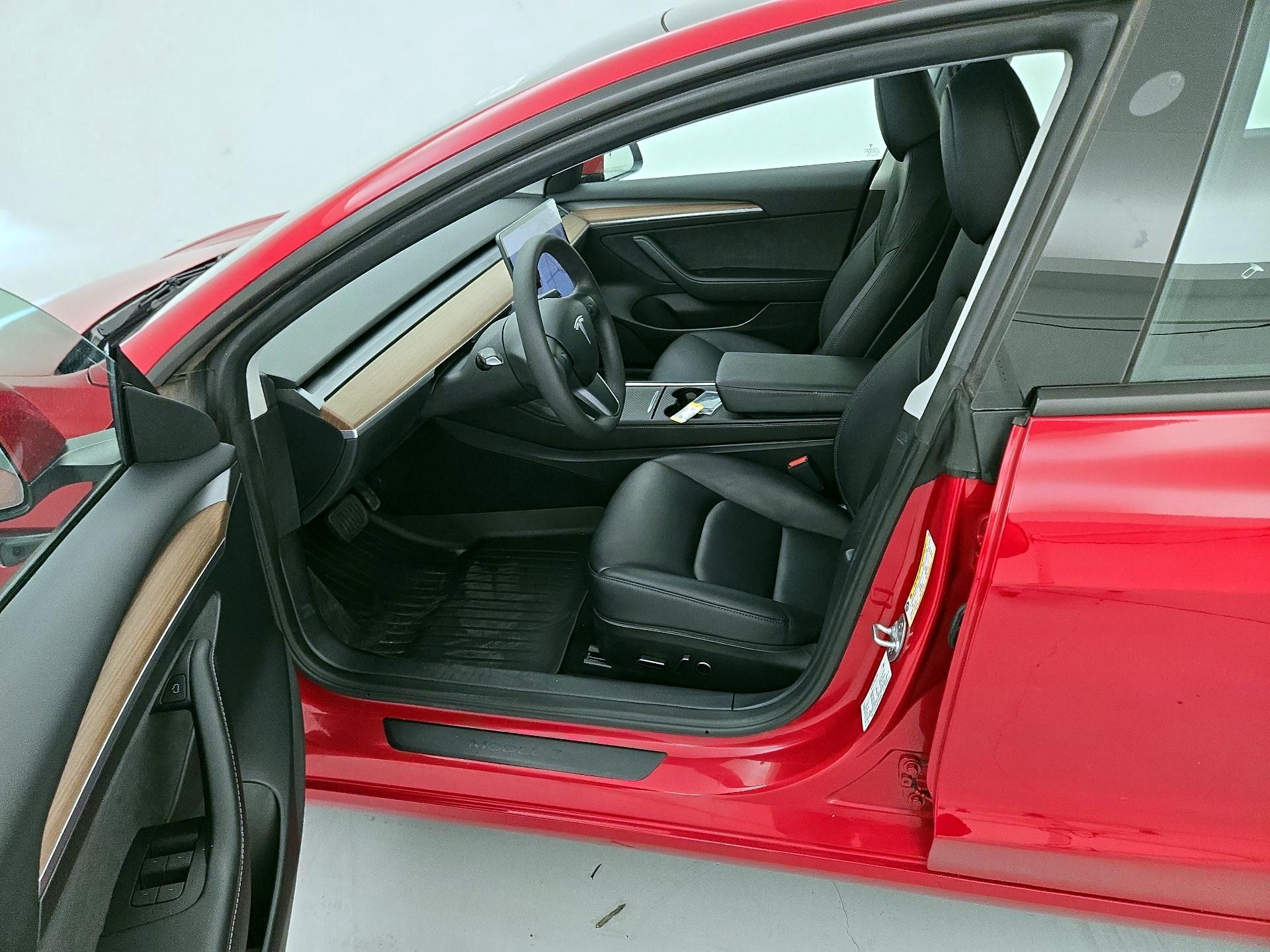 Thumbnail: 2023 Tesla Model 3 - 11