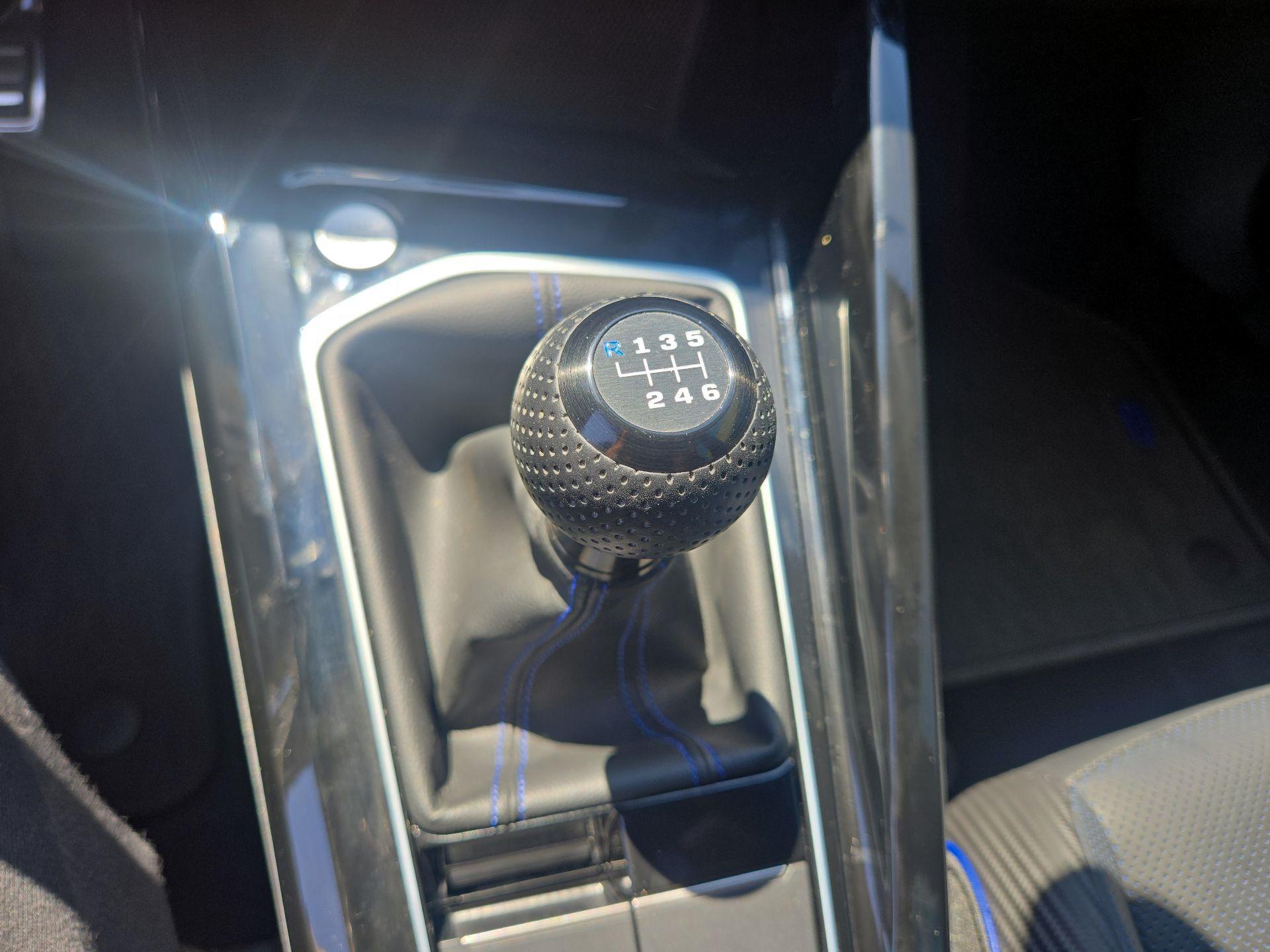 Thumbnail: 2024 Volkswagen Golf - 18