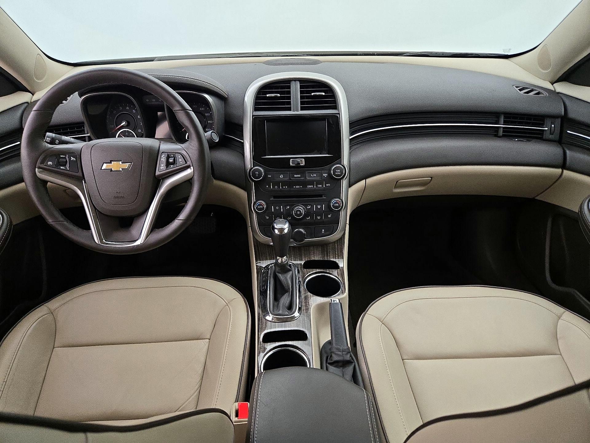 Thumbnail: 2015 Chevrolet Malibu - 9