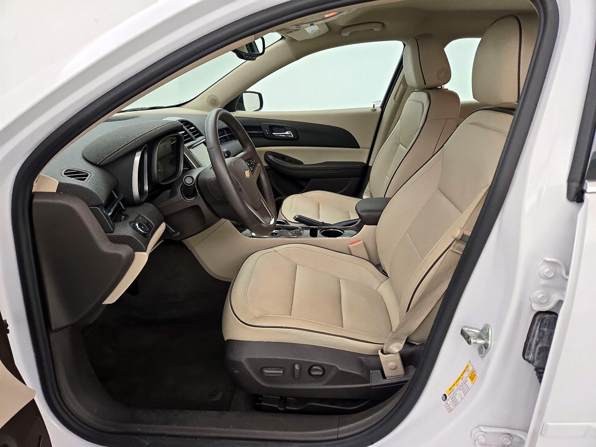 Thumbnail: 2015 Chevrolet Malibu - 11
