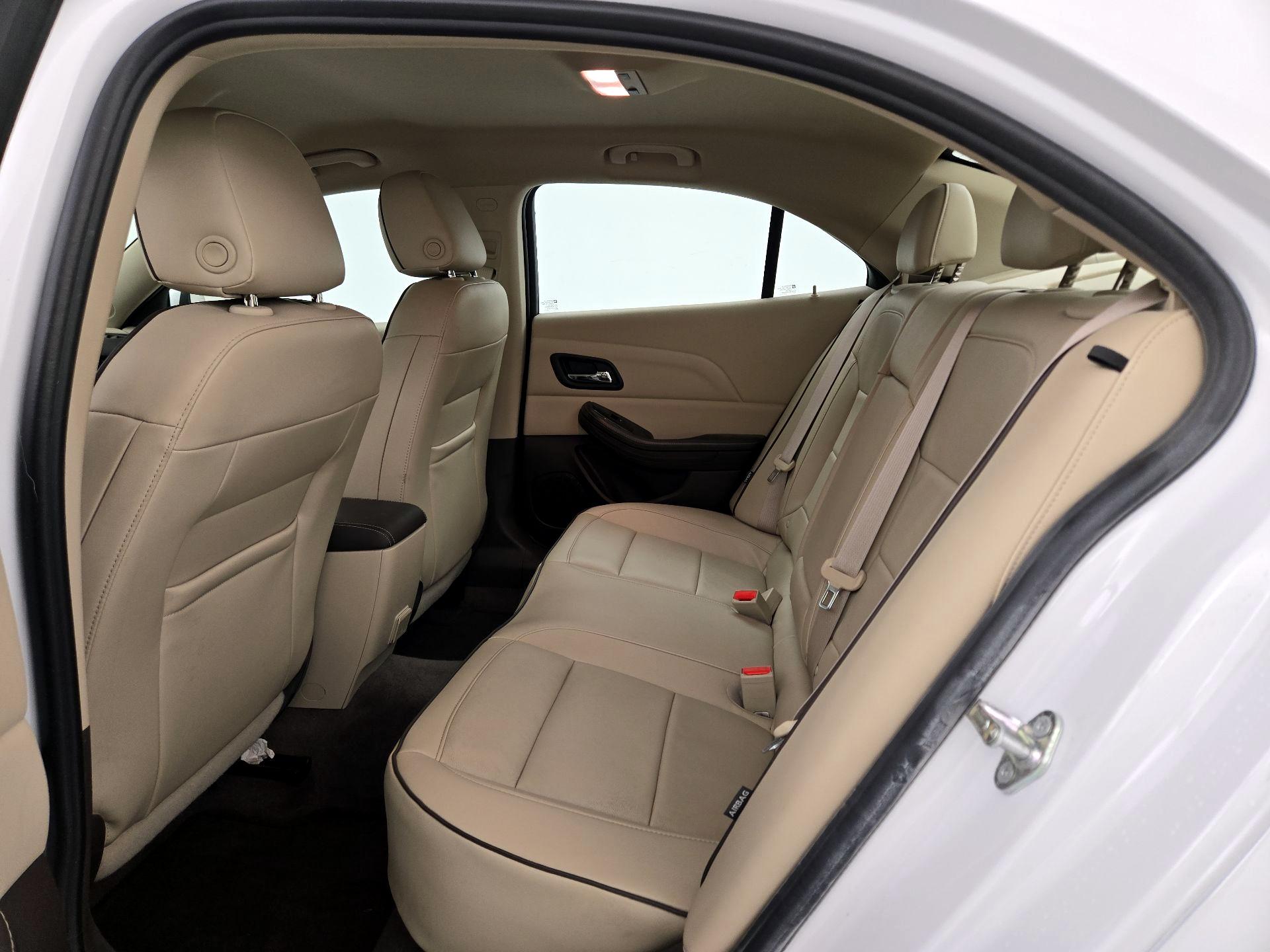Thumbnail: 2015 Chevrolet Malibu - 19