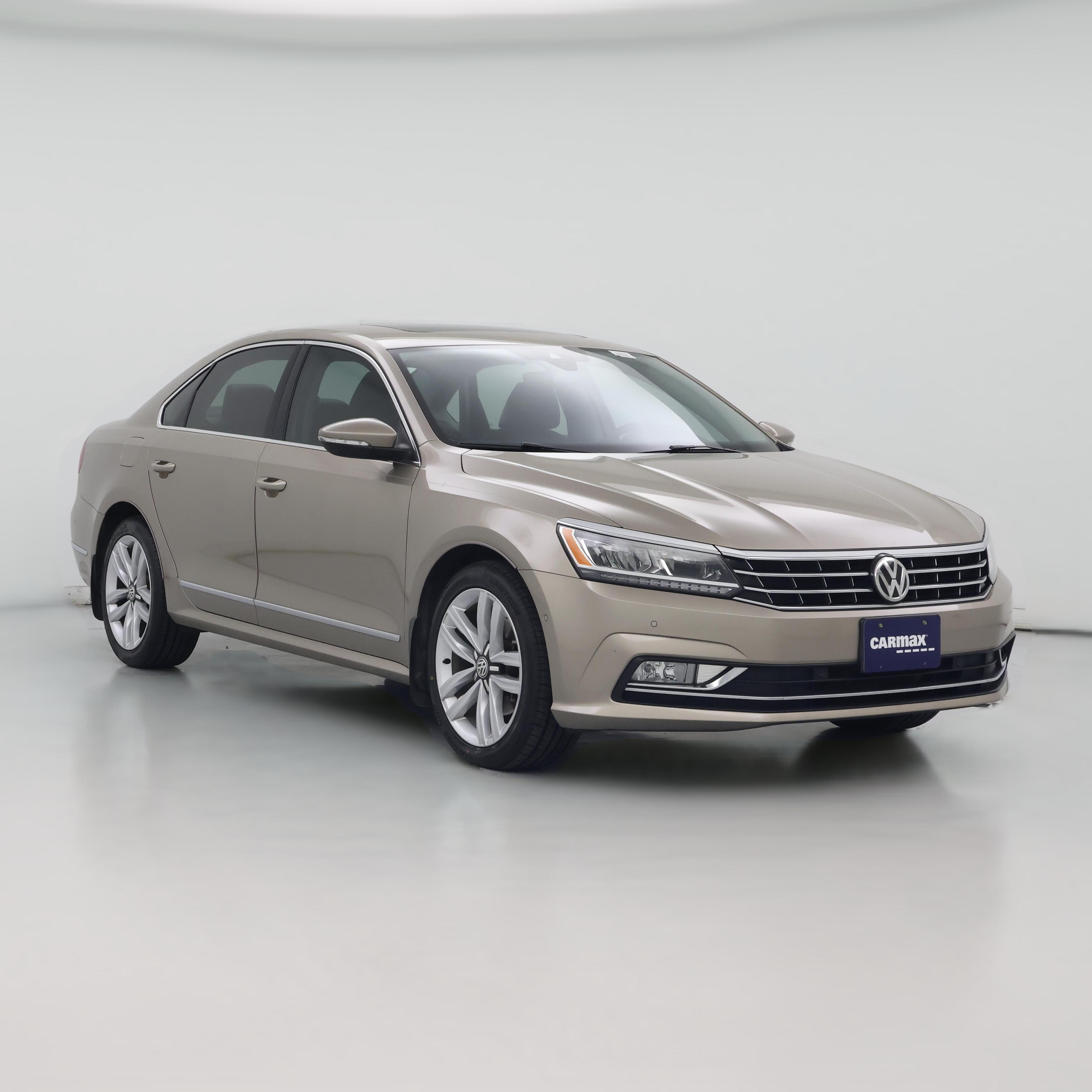 Thumbnail: 2017 Volkswagen Passat - 1