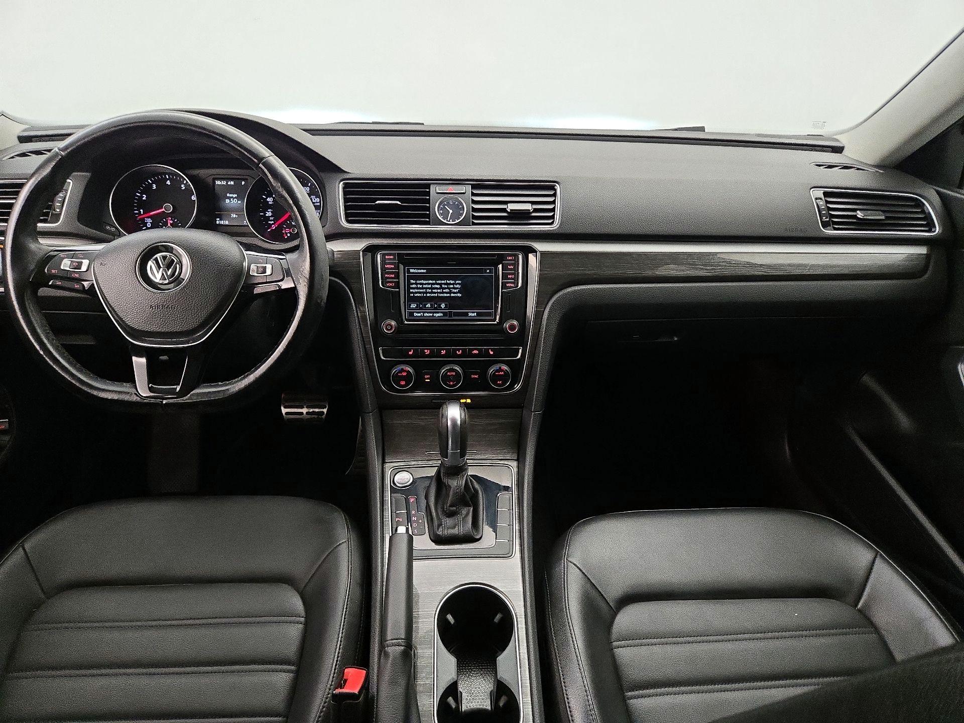 Thumbnail: 2017 Volkswagen Passat - 9