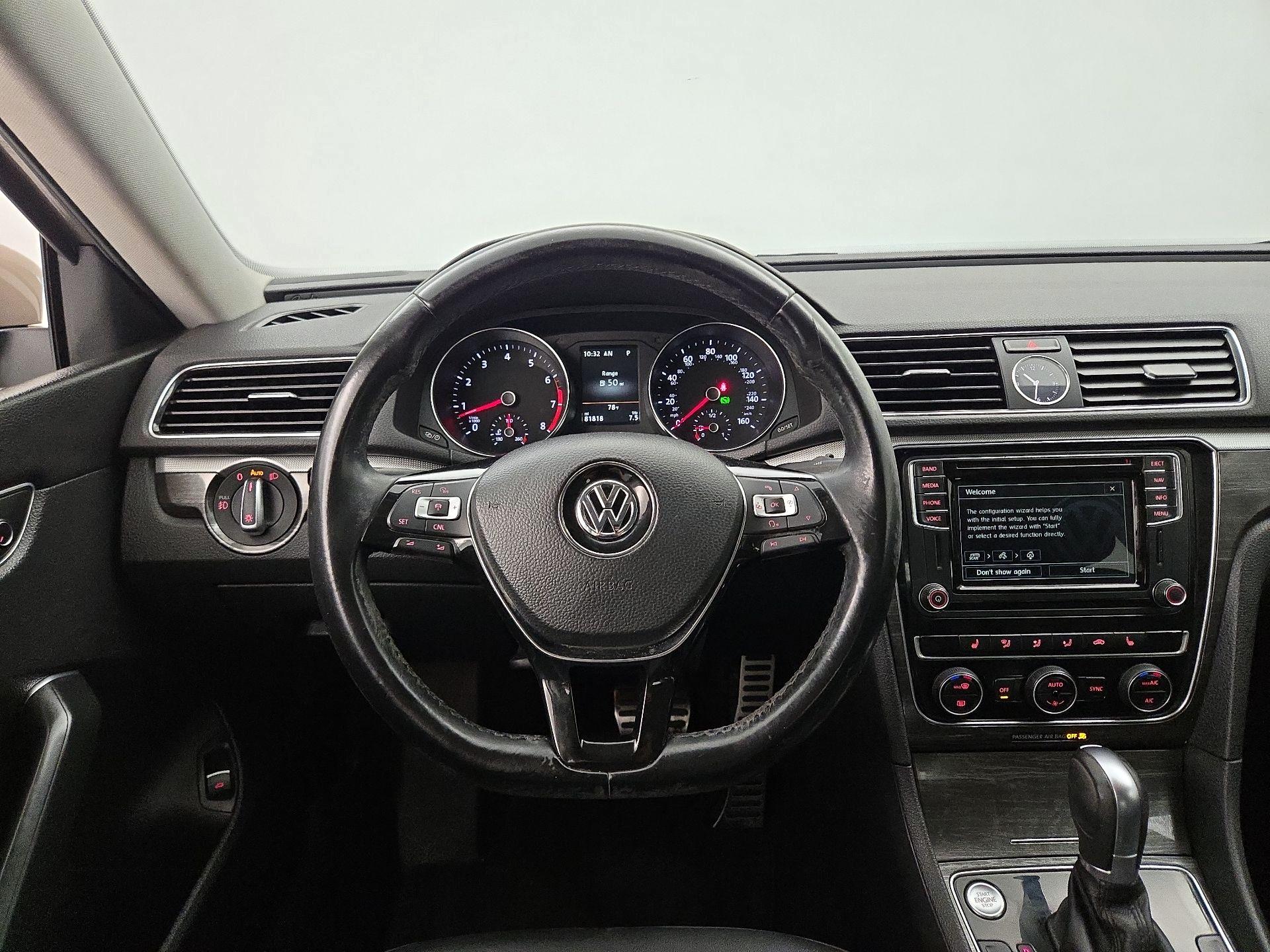 Thumbnail: 2017 Volkswagen Passat - 10